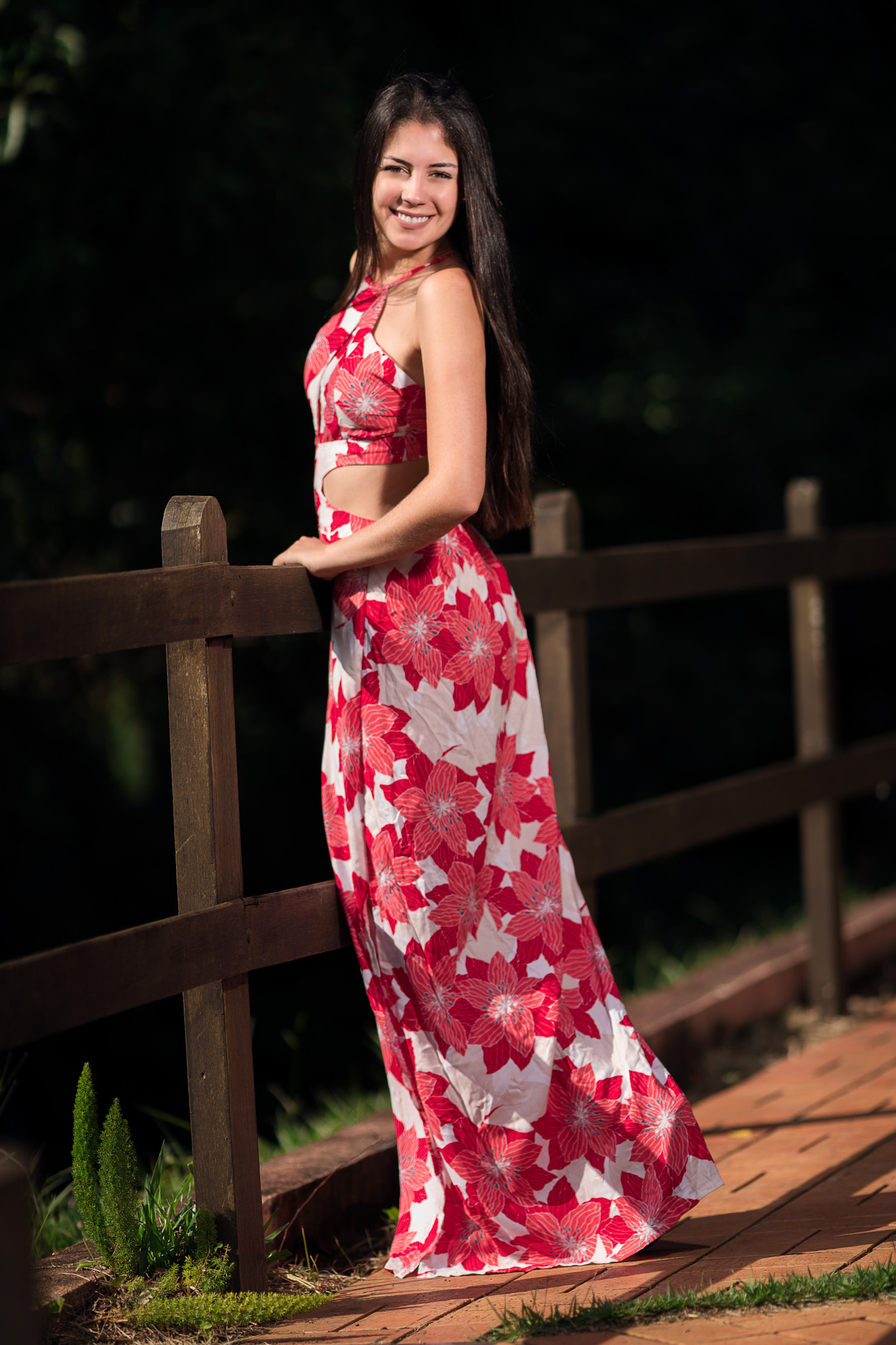 Sony Sonnar T* 135mm F1.8 ZA sample photo. Red dress photography