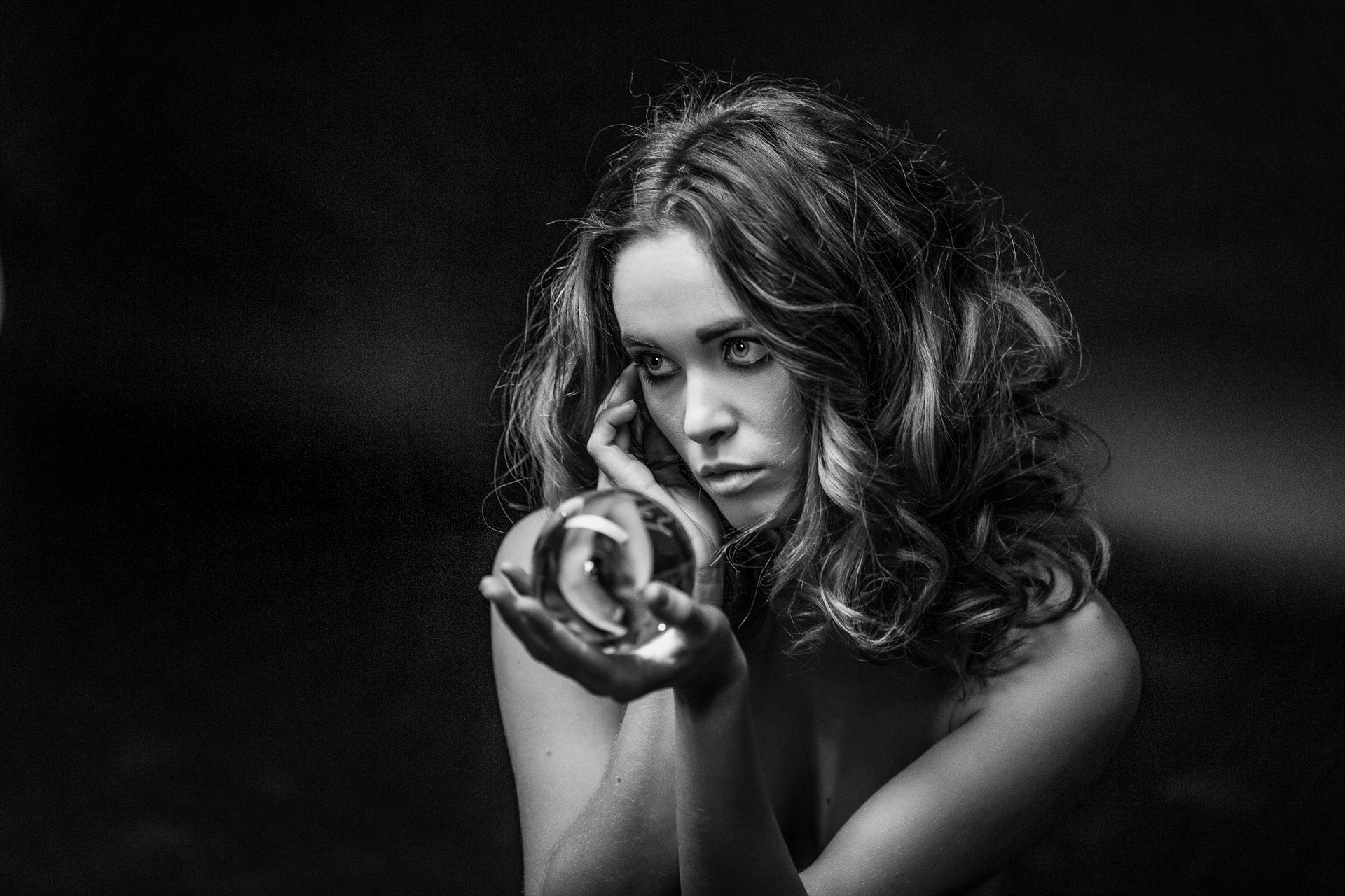Canon EF 135mm F2L USM sample photo. Fortune teller photography