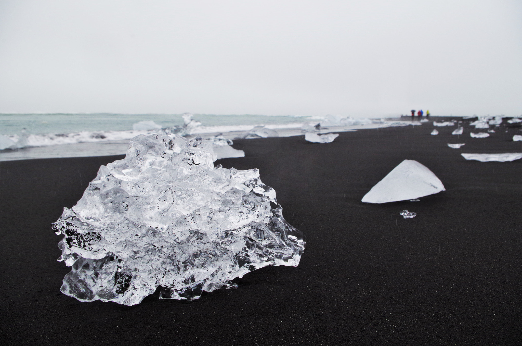 Pentax smc DA 18-55mm F3.5-5.6 AL WR sample photo. Ice at the beach photography
