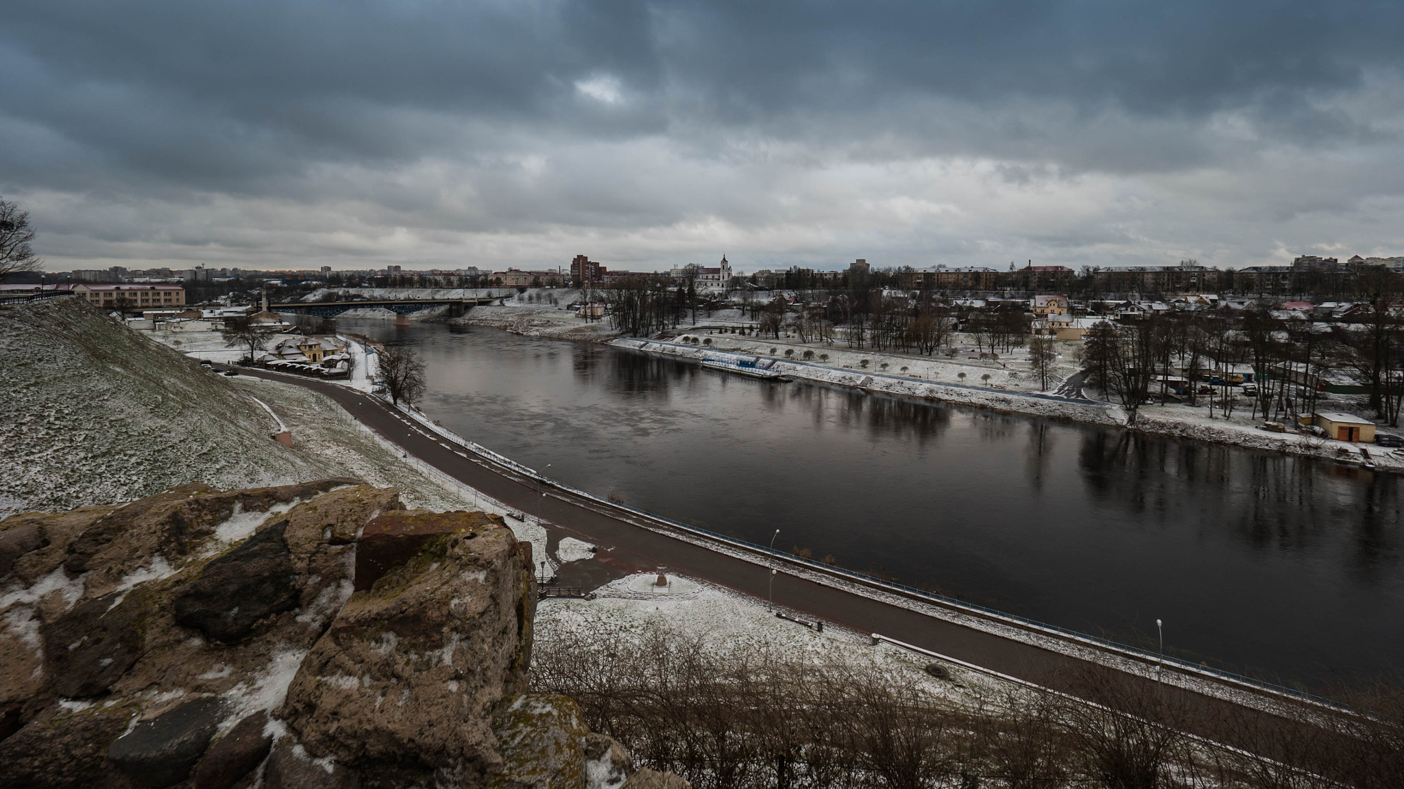 Panasonic Lumix DMC-GH4 + Olympus M.Zuiko Digital ED 7-14mm F2.8 PRO sample photo. Neman river in grodno photography