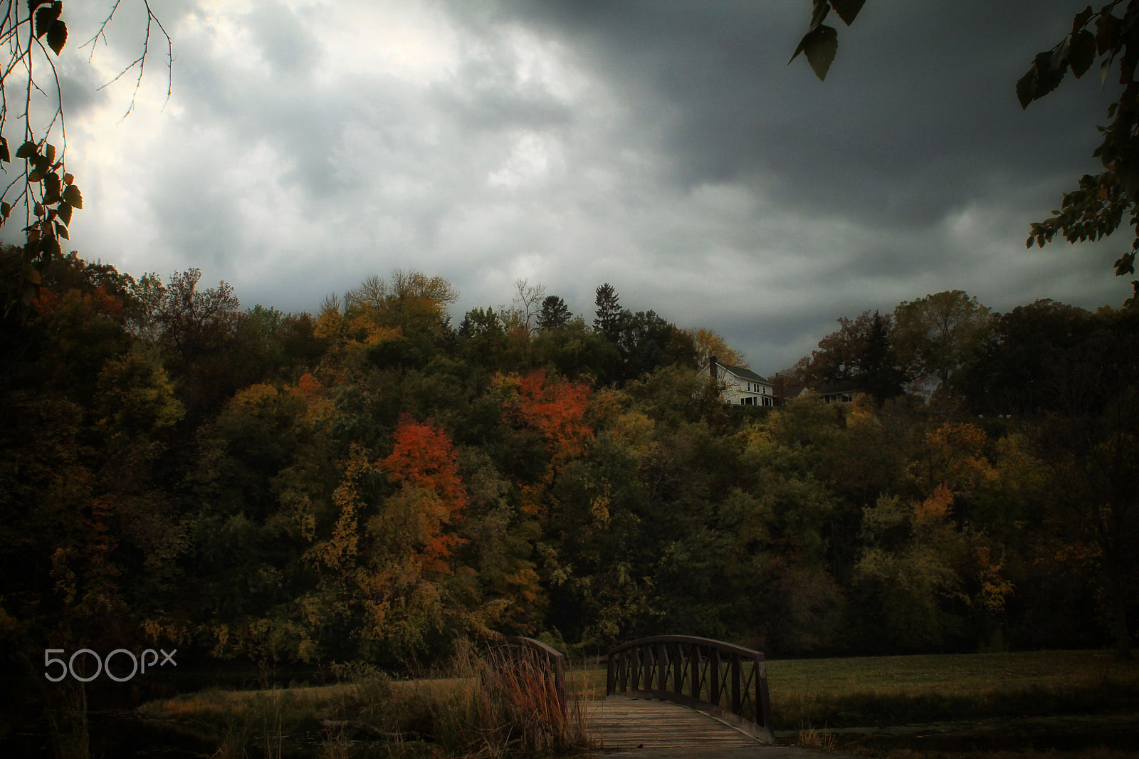 Canon EF 28mm F1.8 USM sample photo. House on the hill photography