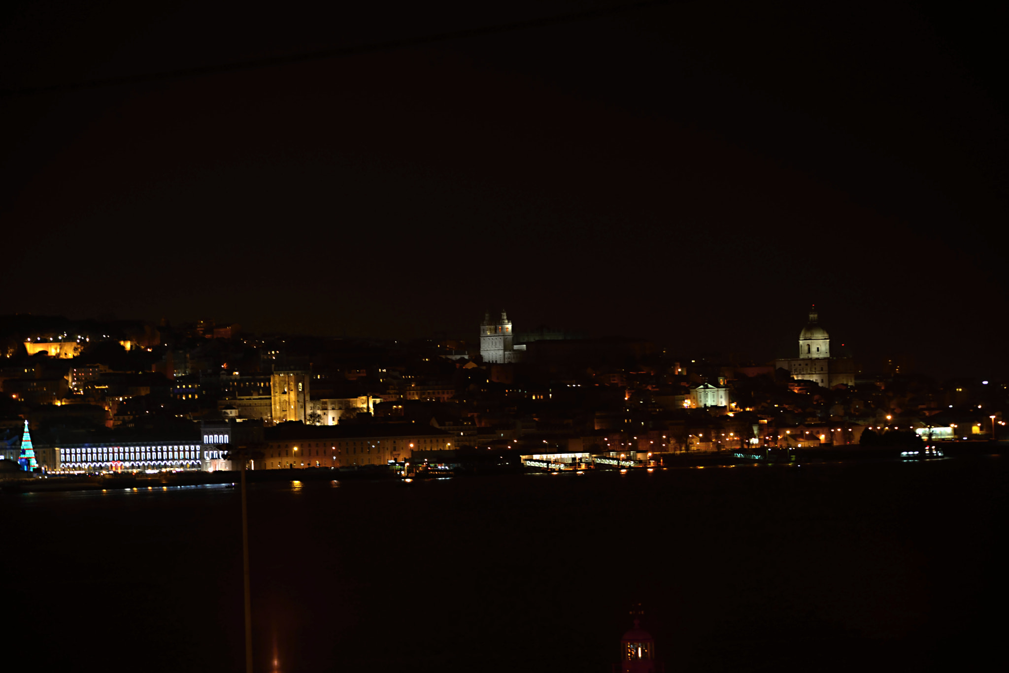 Sigma 150-500mm F5-6.3 DG OS HSM sample photo. Noites de lisboa photography