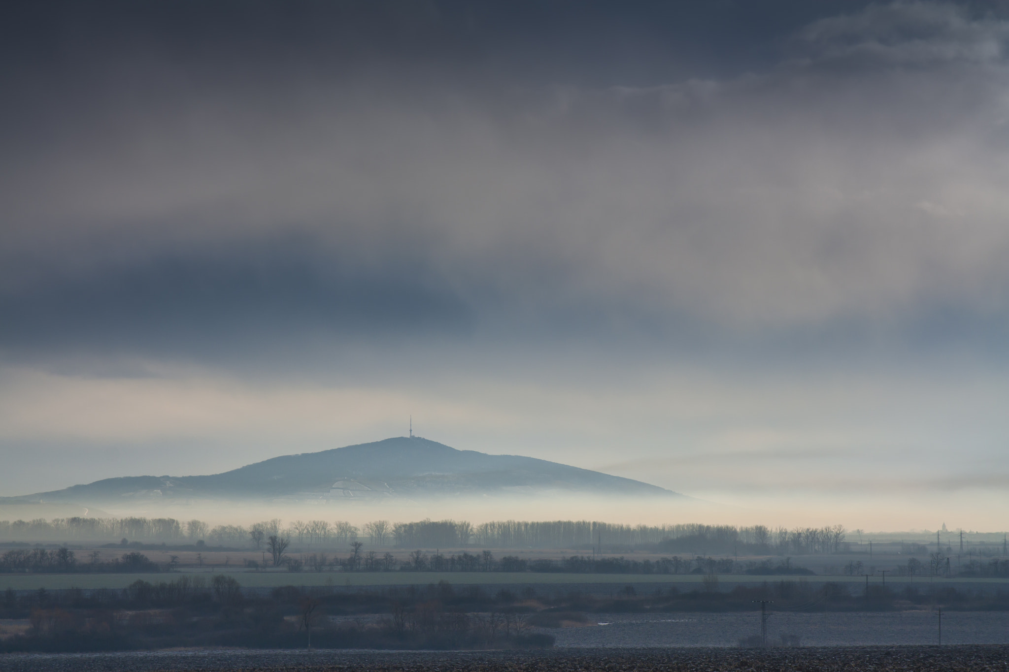 Sigma 17-70mm F2.8-4 DC Macro OS HSM sample photo. Tokaj in fog photography