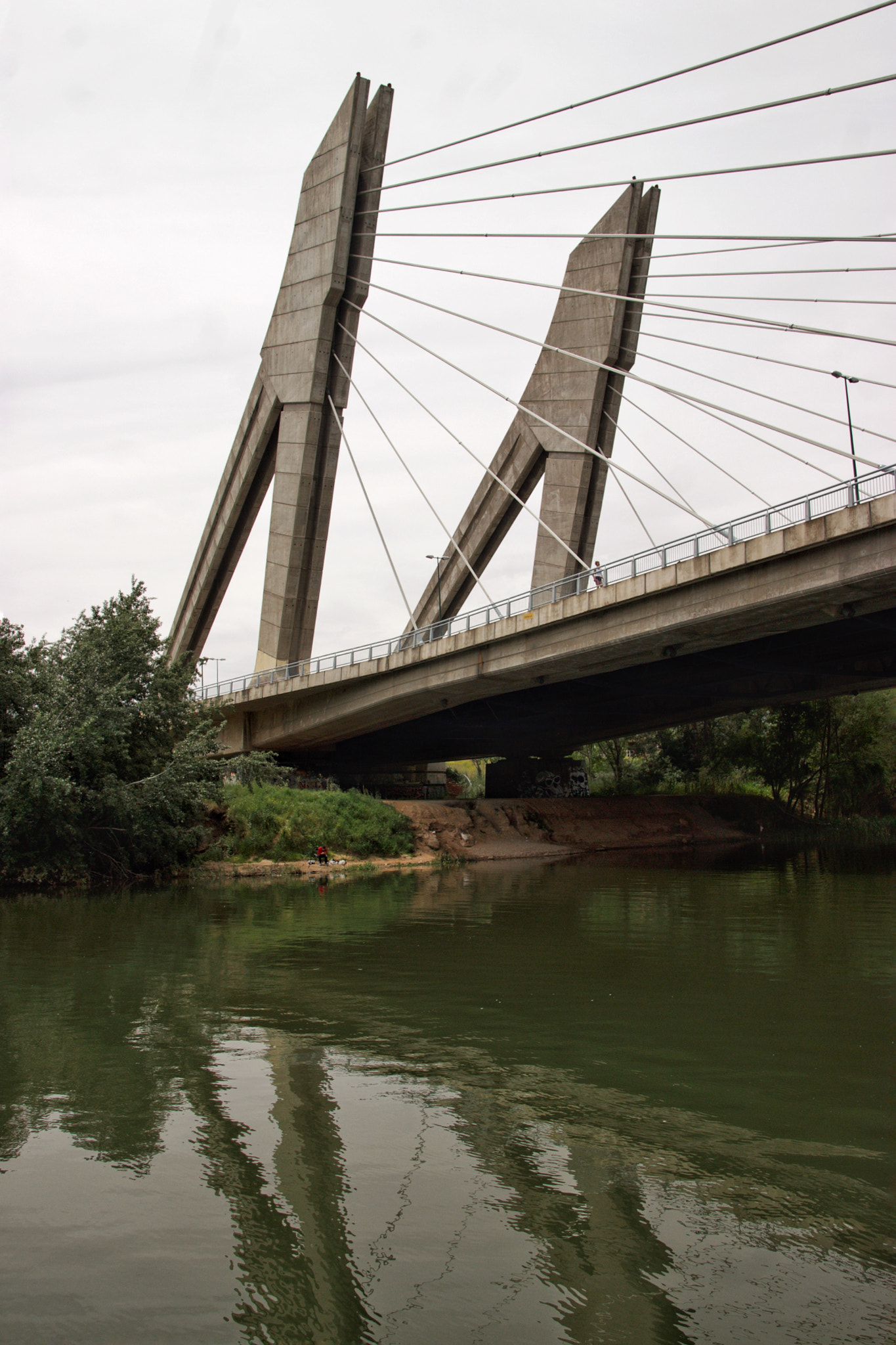 Canon 17-50mm sample photo. Puente de hispanoamérica sobre el pisuerga en valladolid photography
