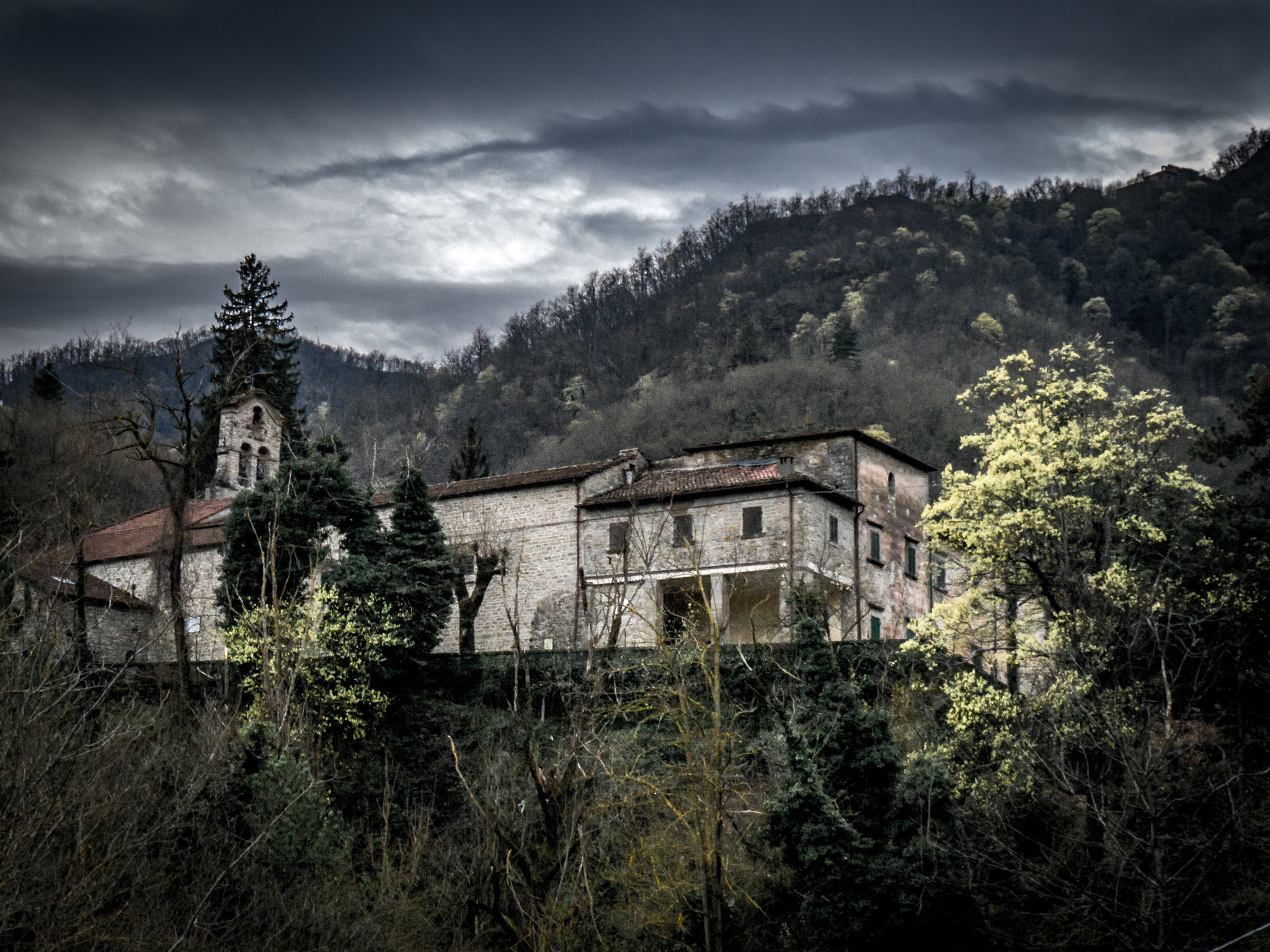Panasonic Lumix DMC-G6 sample photo. Badia di susinana photography