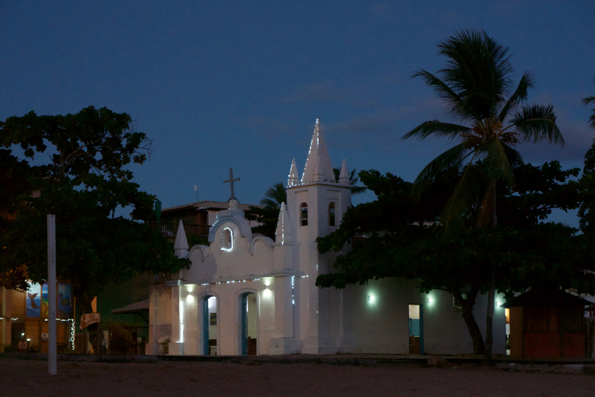 Sony E 18-55mm F3.5-5.6 OSS sample photo. Praia do forte photography