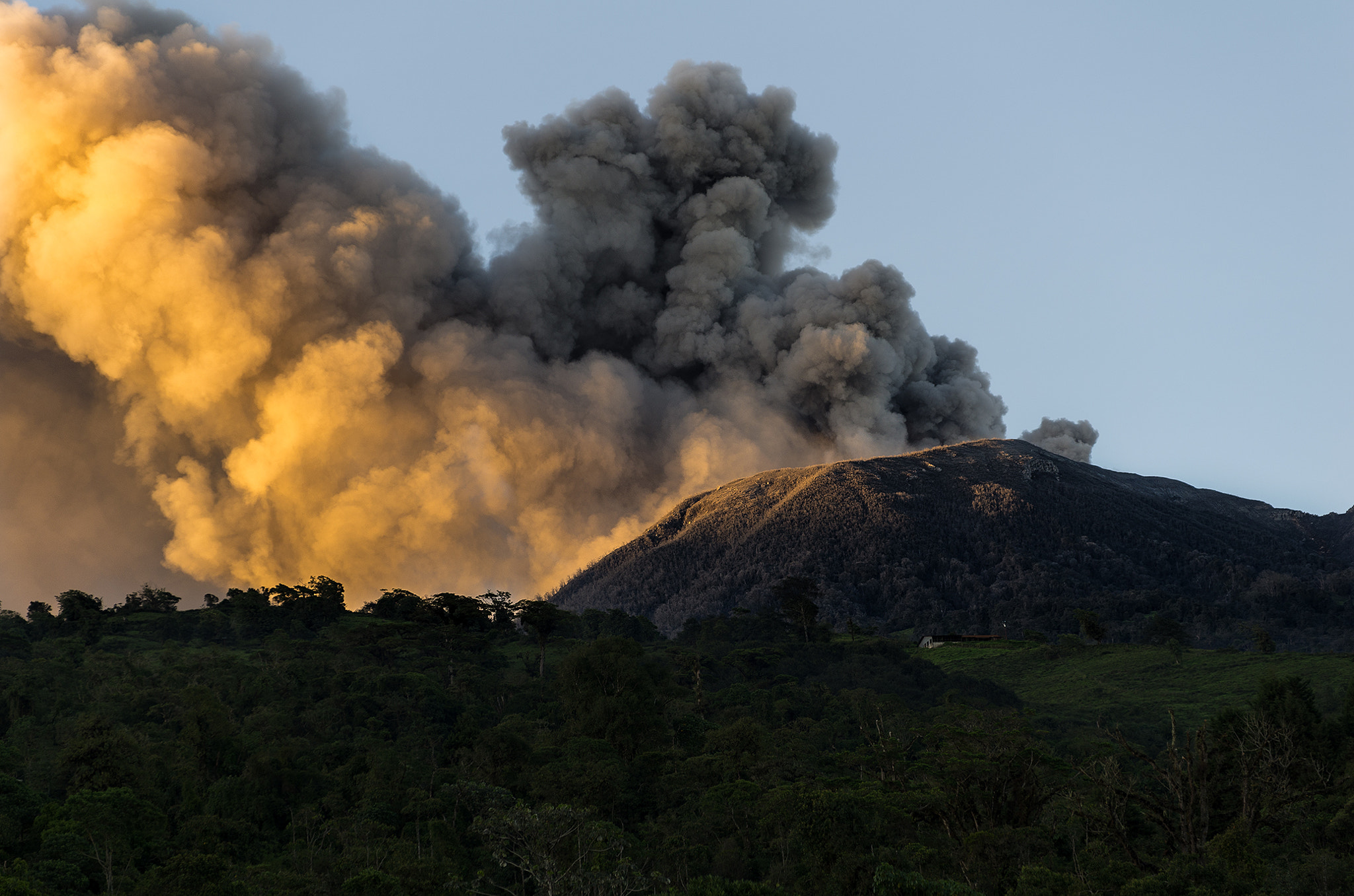 Pentax K-5 + Pentax smc DA* 50-135mm F2.8 ED (IF) SDM sample photo. Turrialba volcano, costa rica - active, very active! photography