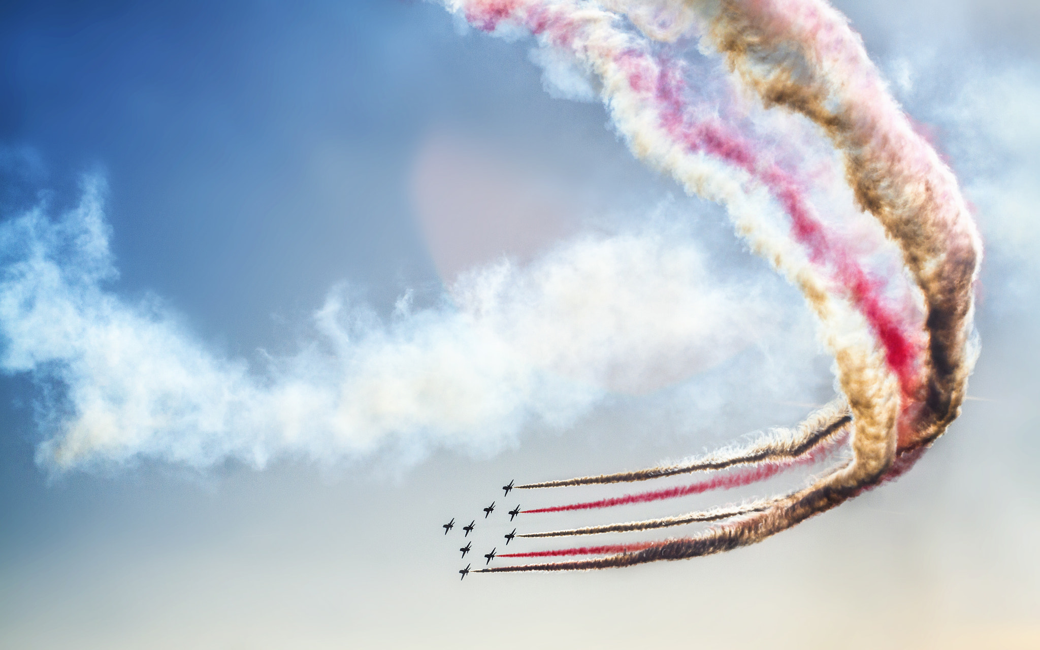 Canon EOS 50D + Canon EF 70-200mm F4L USM sample photo. Red arrows at the duxford airshow 2016 005 photography