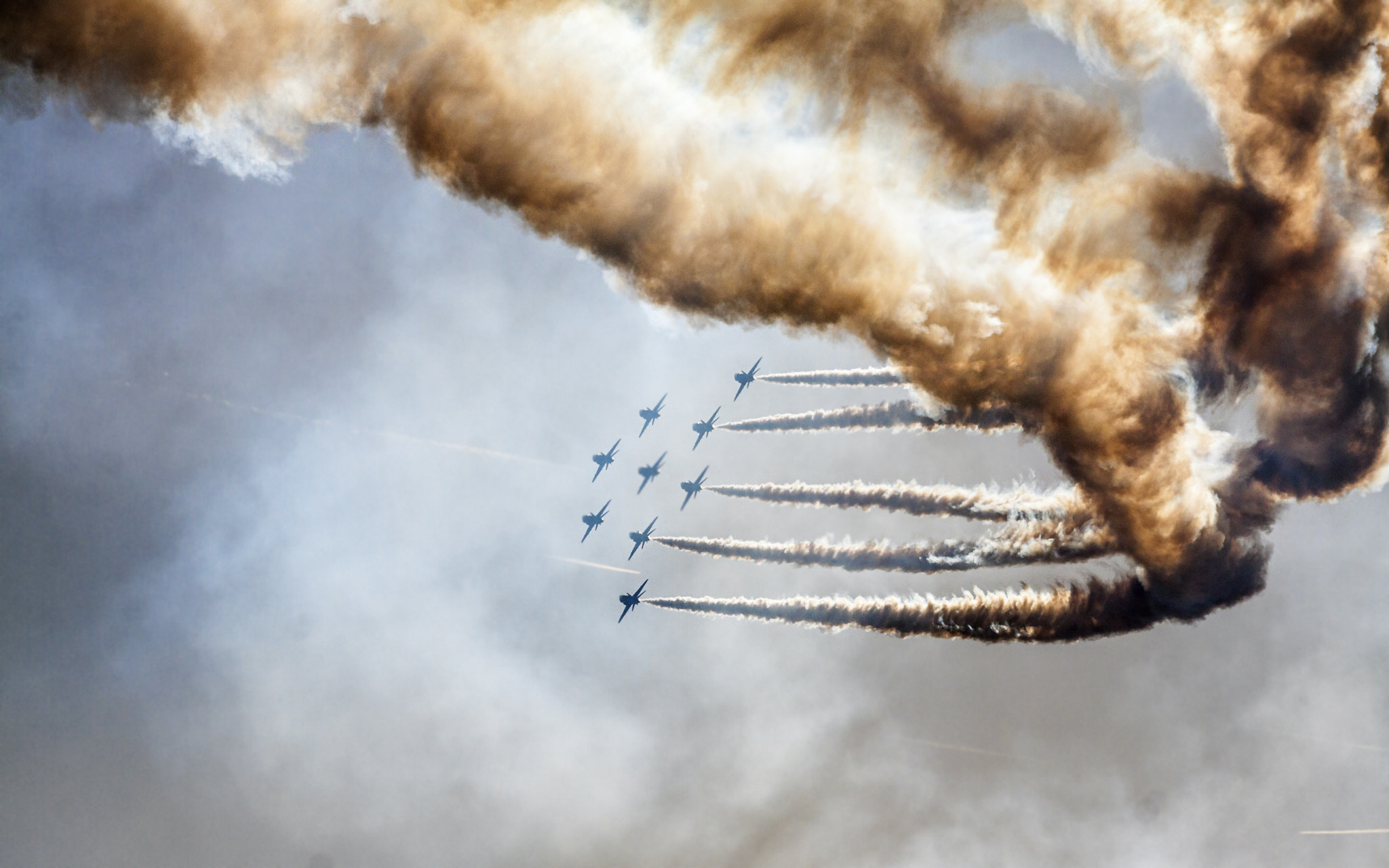 Canon EOS 50D + Canon EF 70-200mm F4L USM sample photo. Red arrows at the duxford airshow 2016 004 photography