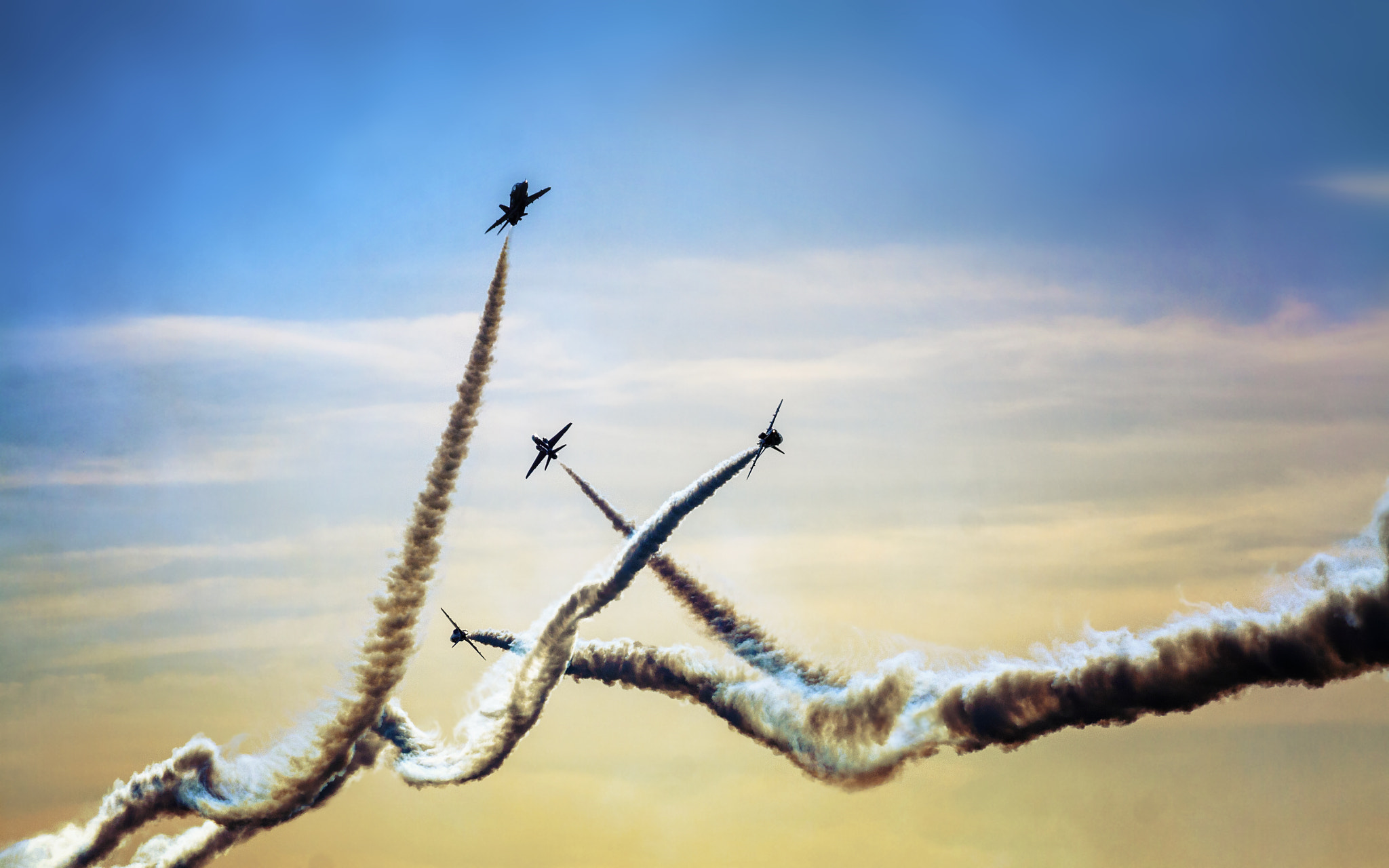 Canon EOS 50D + Canon EF 70-200mm F4L USM sample photo. Red arrows at the duxford airshow 2016 010 photography