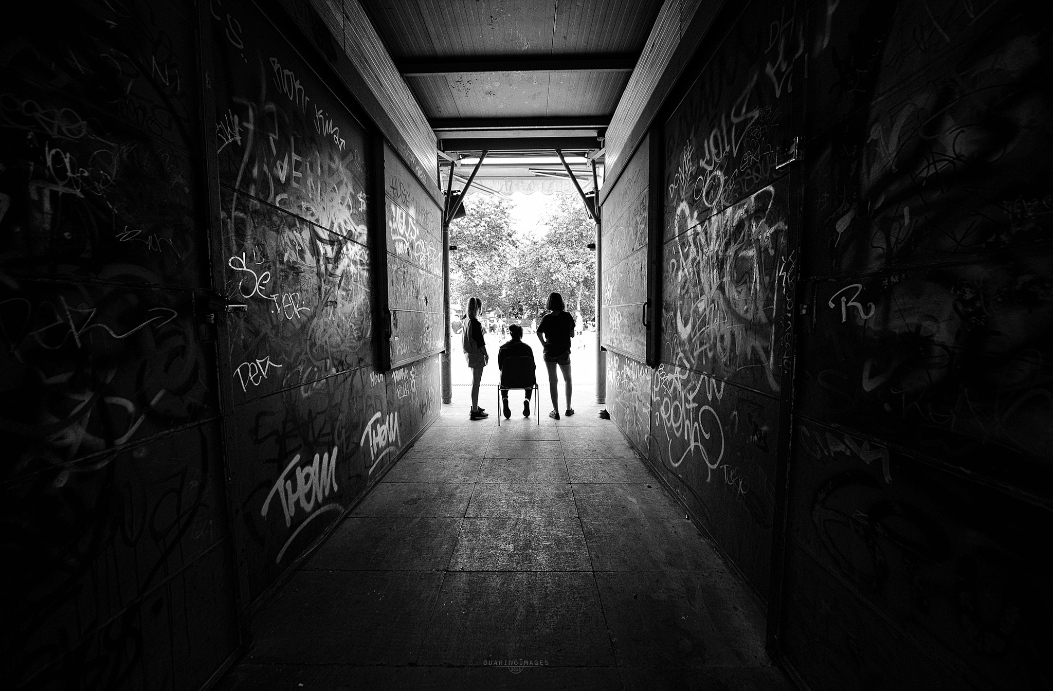 Nikon D700 + Sigma 12-24mm F4.5-5.6 EX DG Aspherical HSM sample photo. Gang of trastevere photography