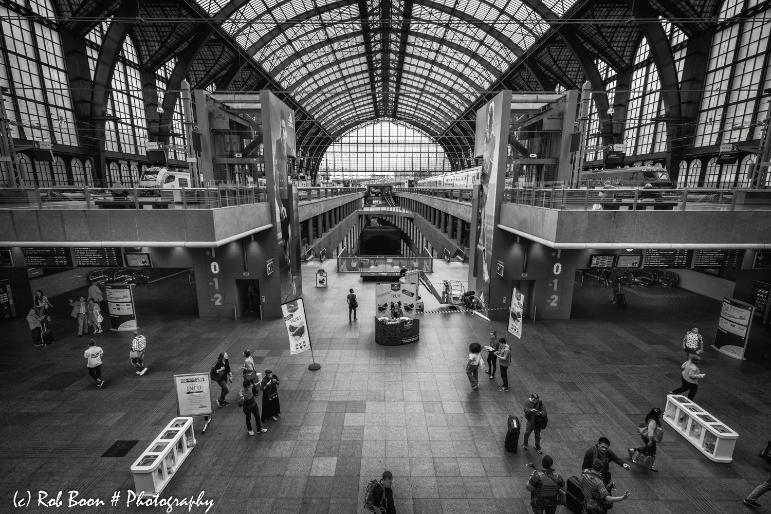 Canon EOS 5DS + Canon EF 16-35mm F4L IS USM sample photo. Train station, antwerpen 4 photography