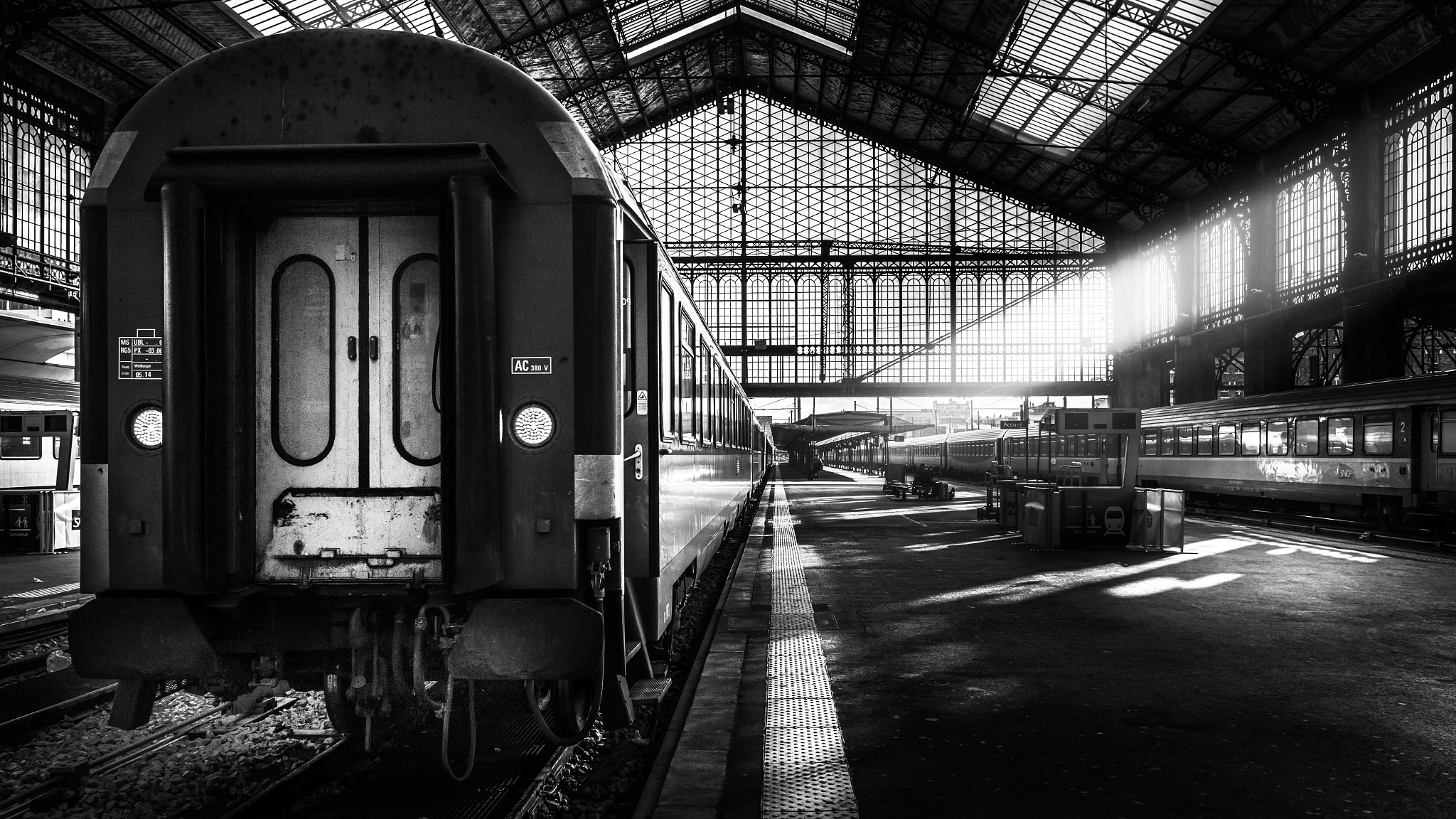 Canon EF 28mm F2.8 IS USM sample photo. Austerlitz station photography