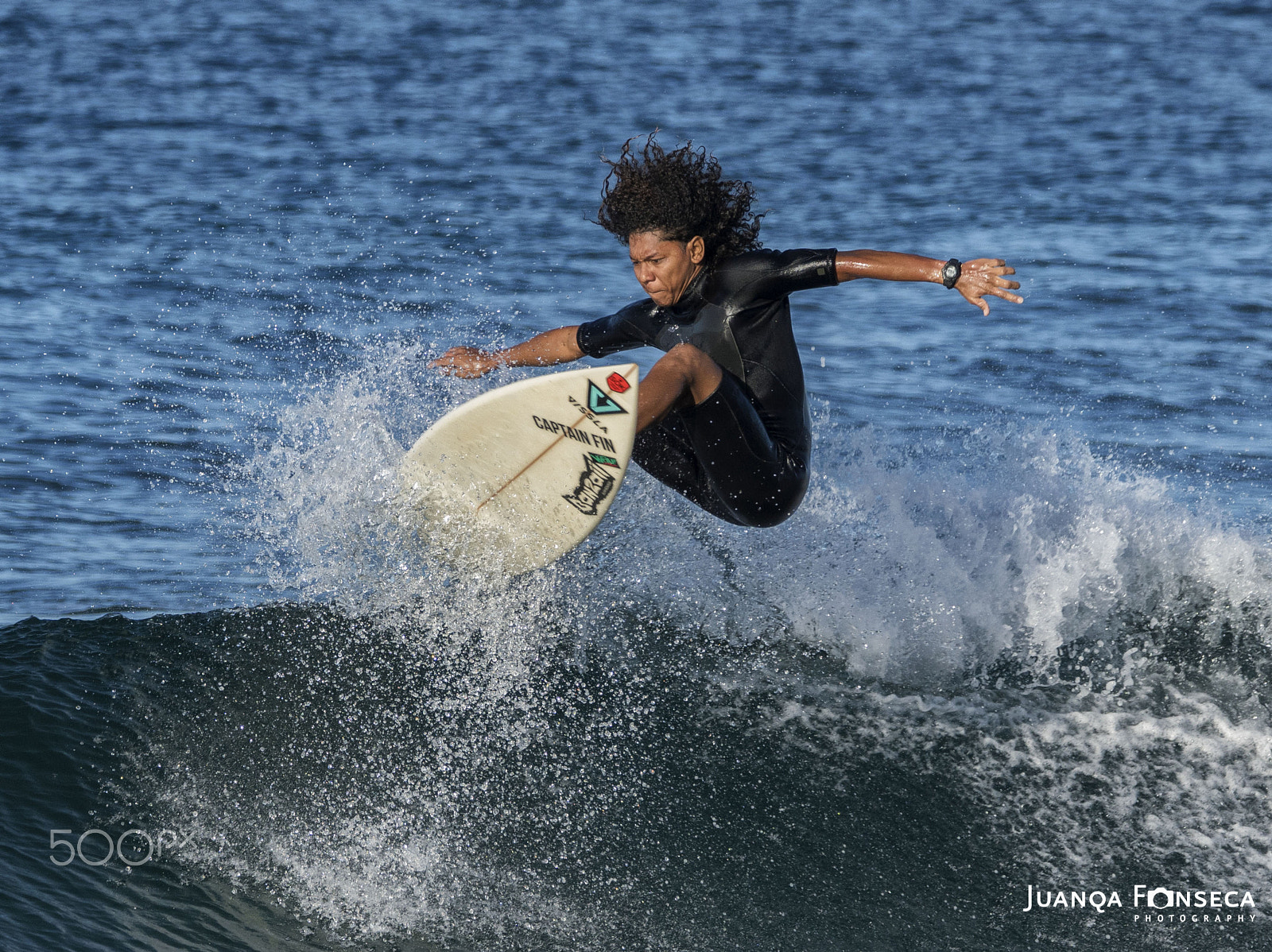 Sony ILCA-77M2 + Tamron SP 150-600mm F5-6.3 Di VC USD sample photo. Surfing time photography