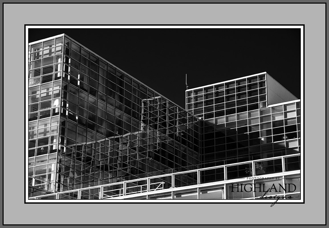 Canon EF-S 17-85mm F4-5.6 IS USM sample photo. Reflections b&w photography