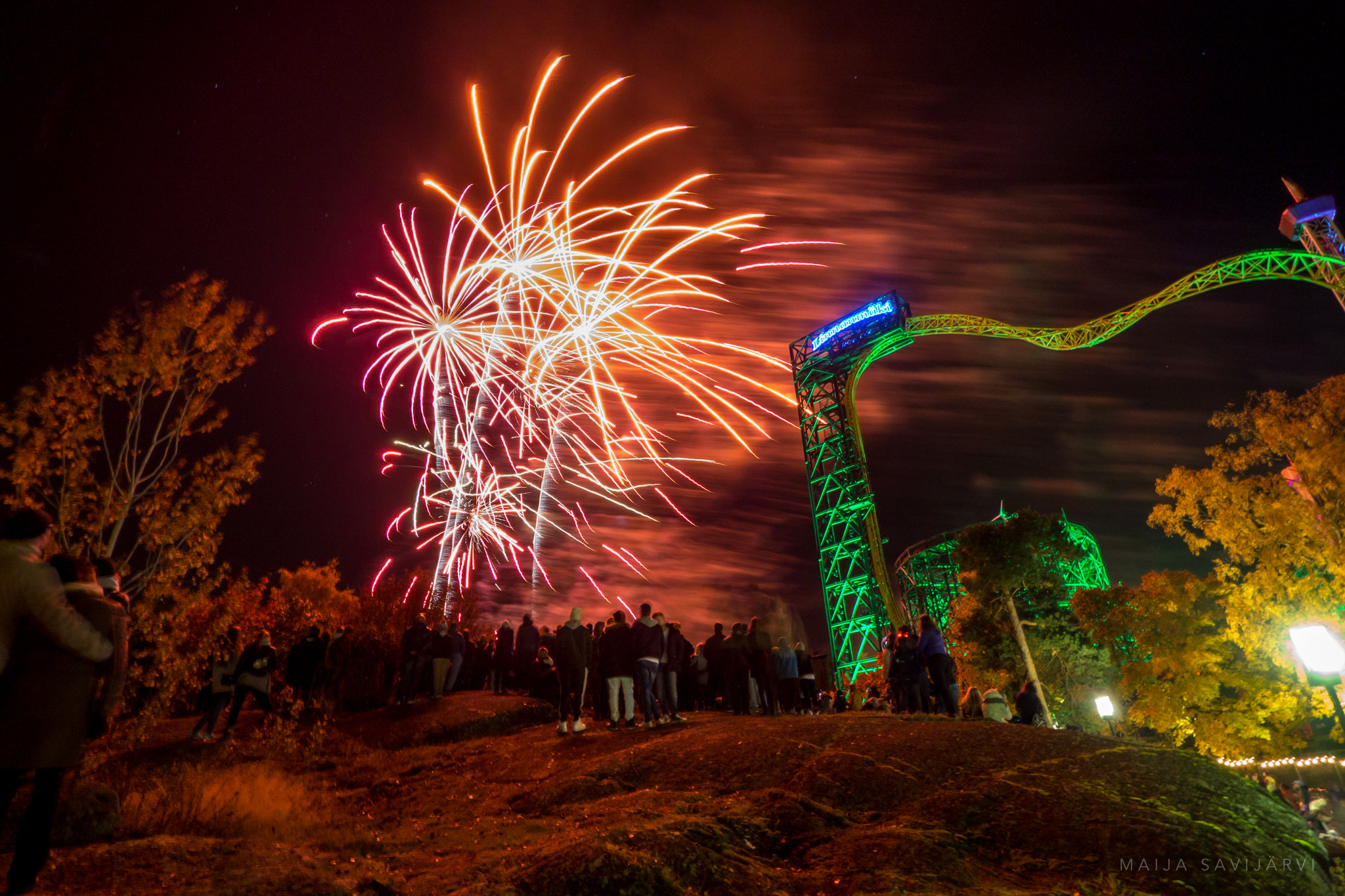 Olympus OM-D E-M10 + OLYMPUS M.9-18mm F4.0-5.6 sample photo. Fireworks at linnanmäki photography