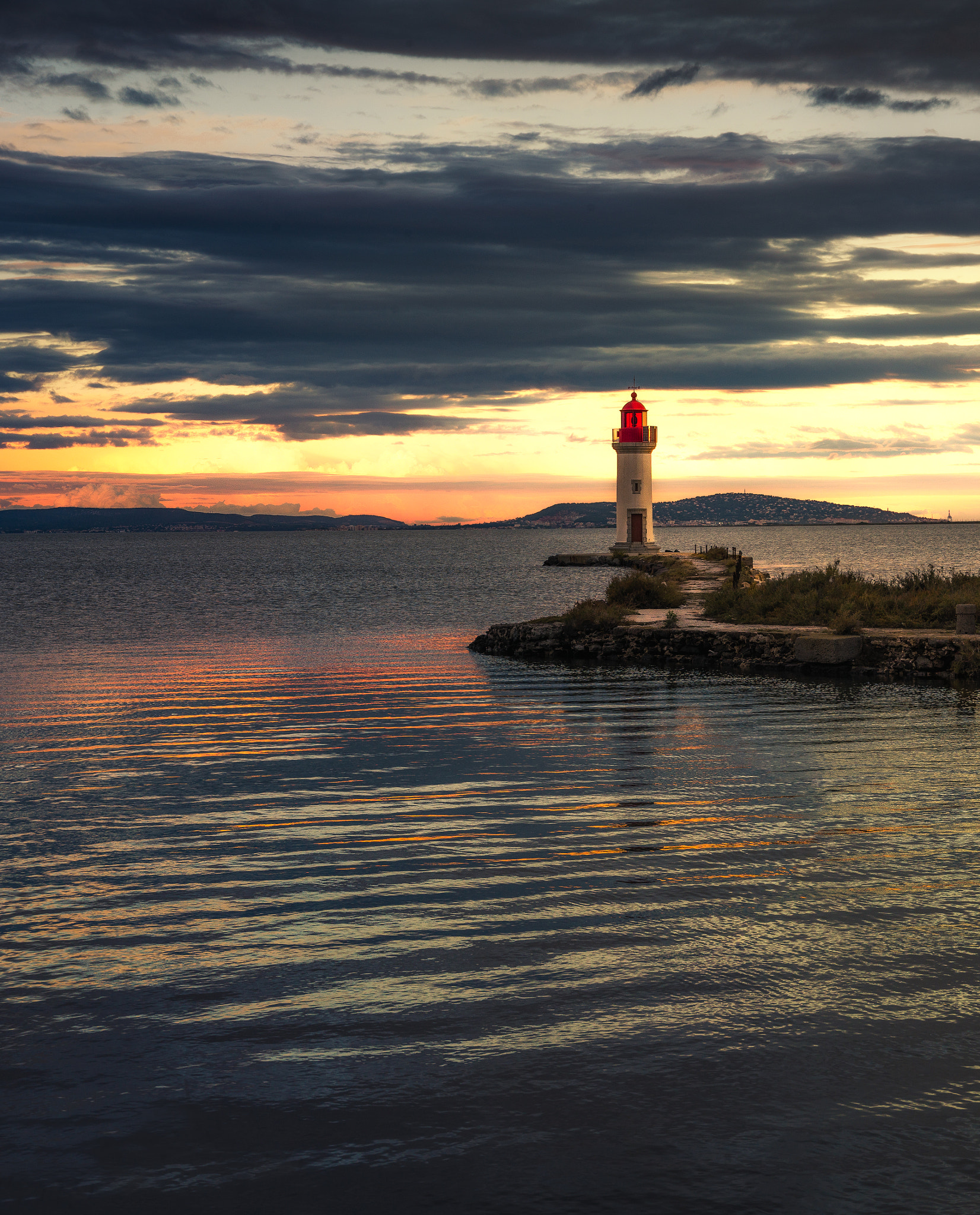 Nikon D600 + Sigma 24-105mm F4 DG OS HSM Art sample photo. The coastal lair photography