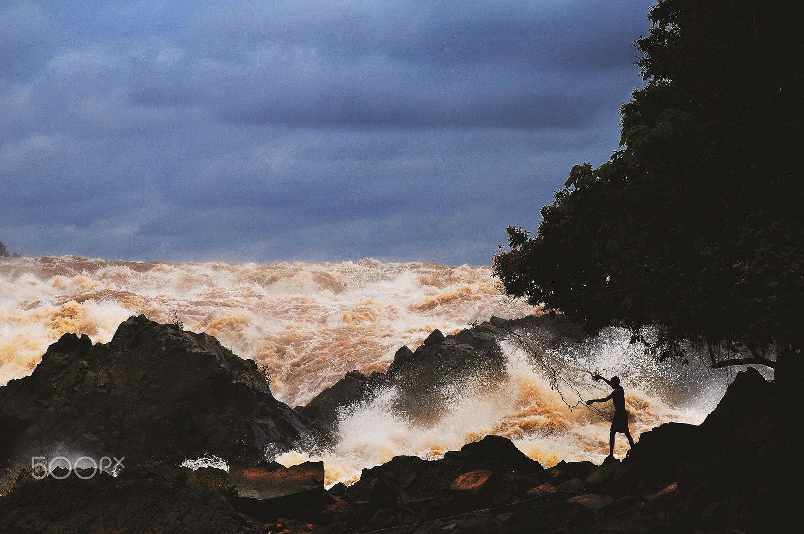 Nikon D300 sample photo. Fishing on the mekong photography