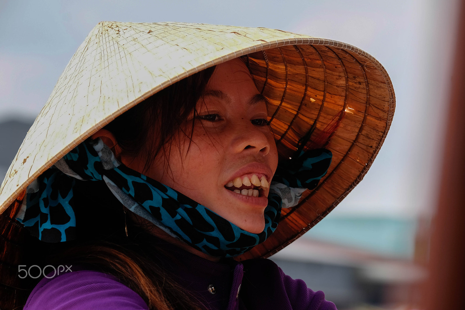 Fujifilm X-T1 + Fujifilm XF 50-140mm F2.8 R LM OIS WR sample photo. Happy trader photography