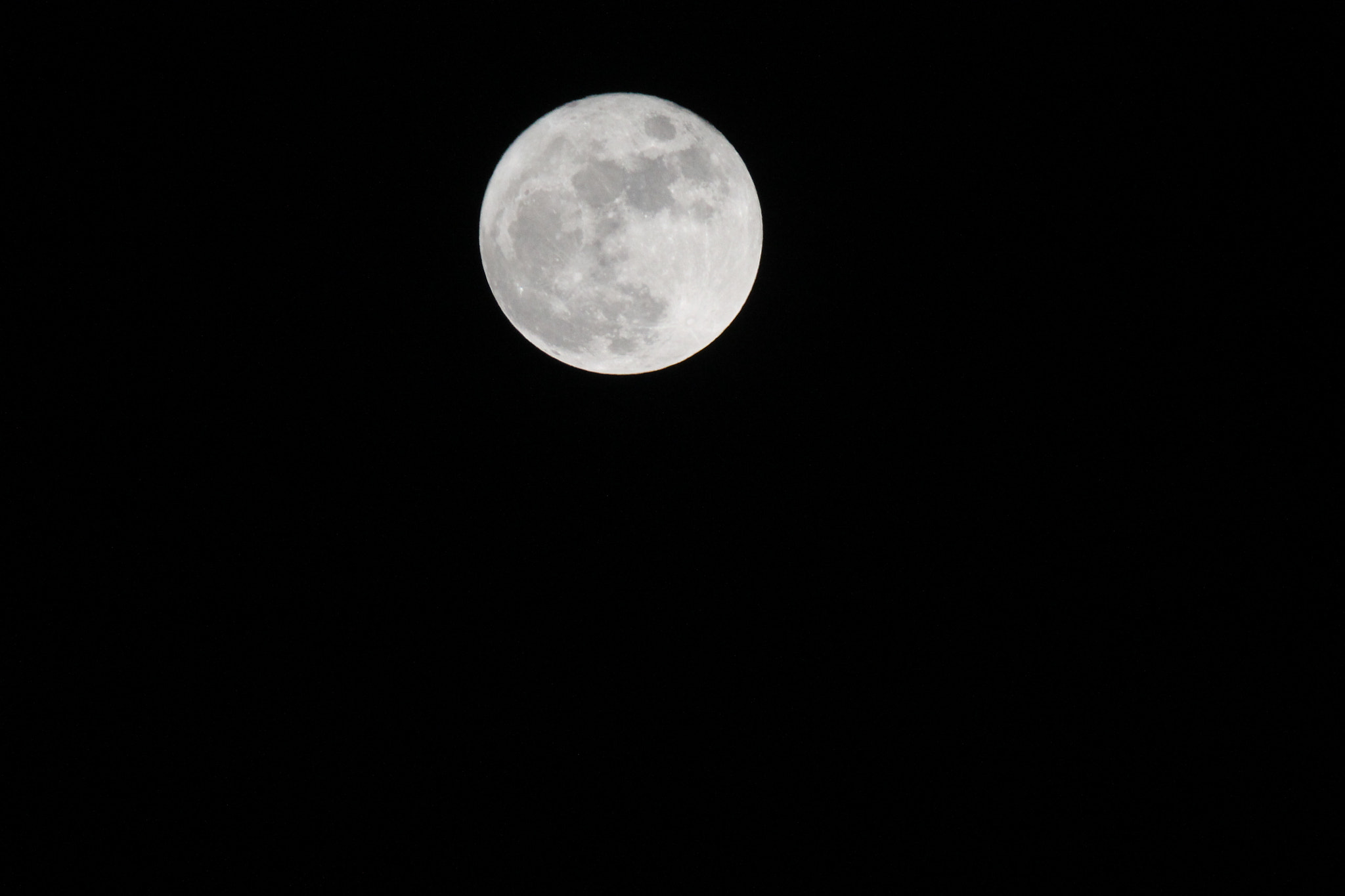 Canon EF 35-80mm f/4-5.6 sample photo. Moon photography