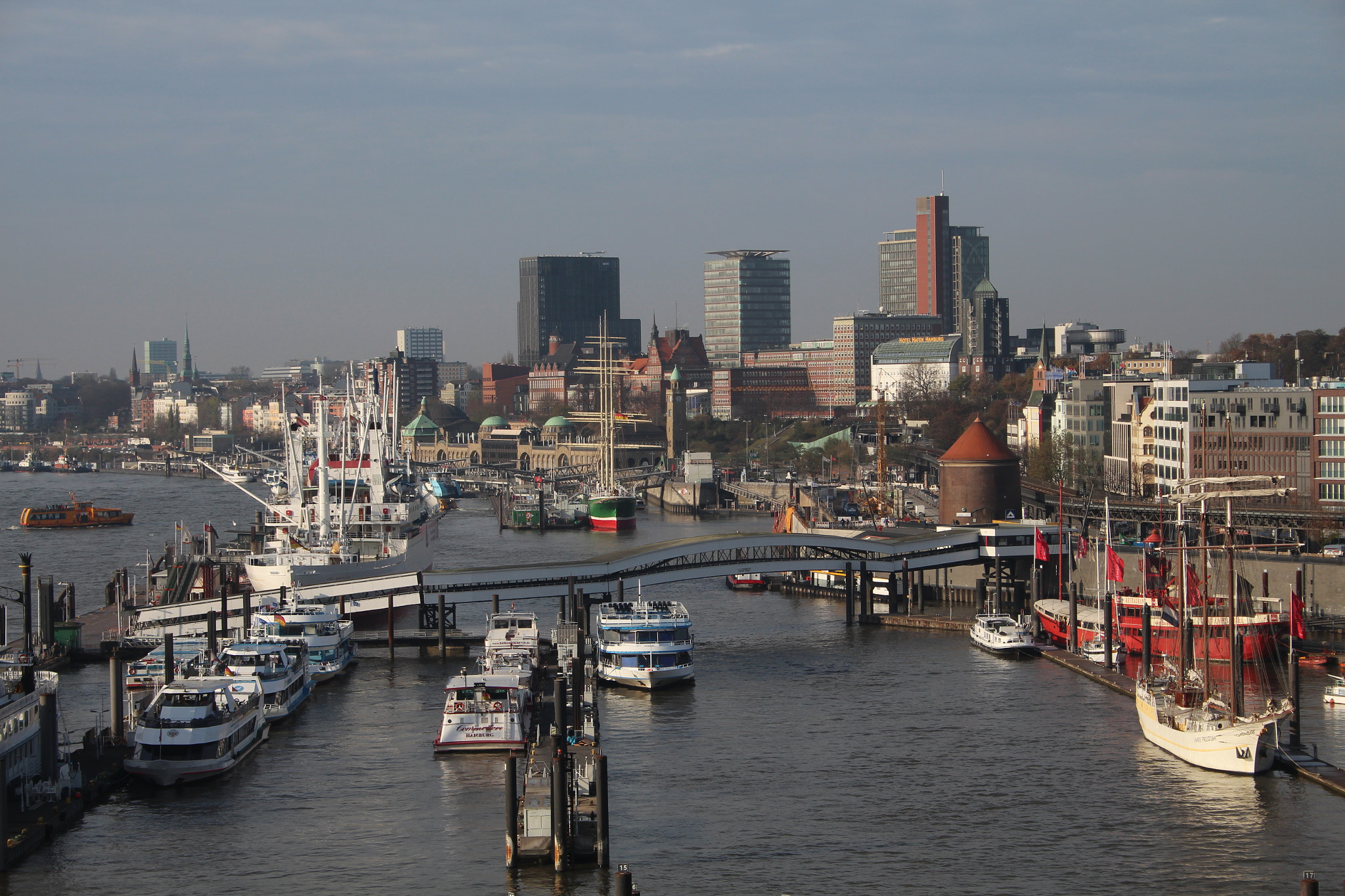 Canon EF-S 18-55mm F3.5-5.6 II sample photo. Hafencity in hamburg, germany photography