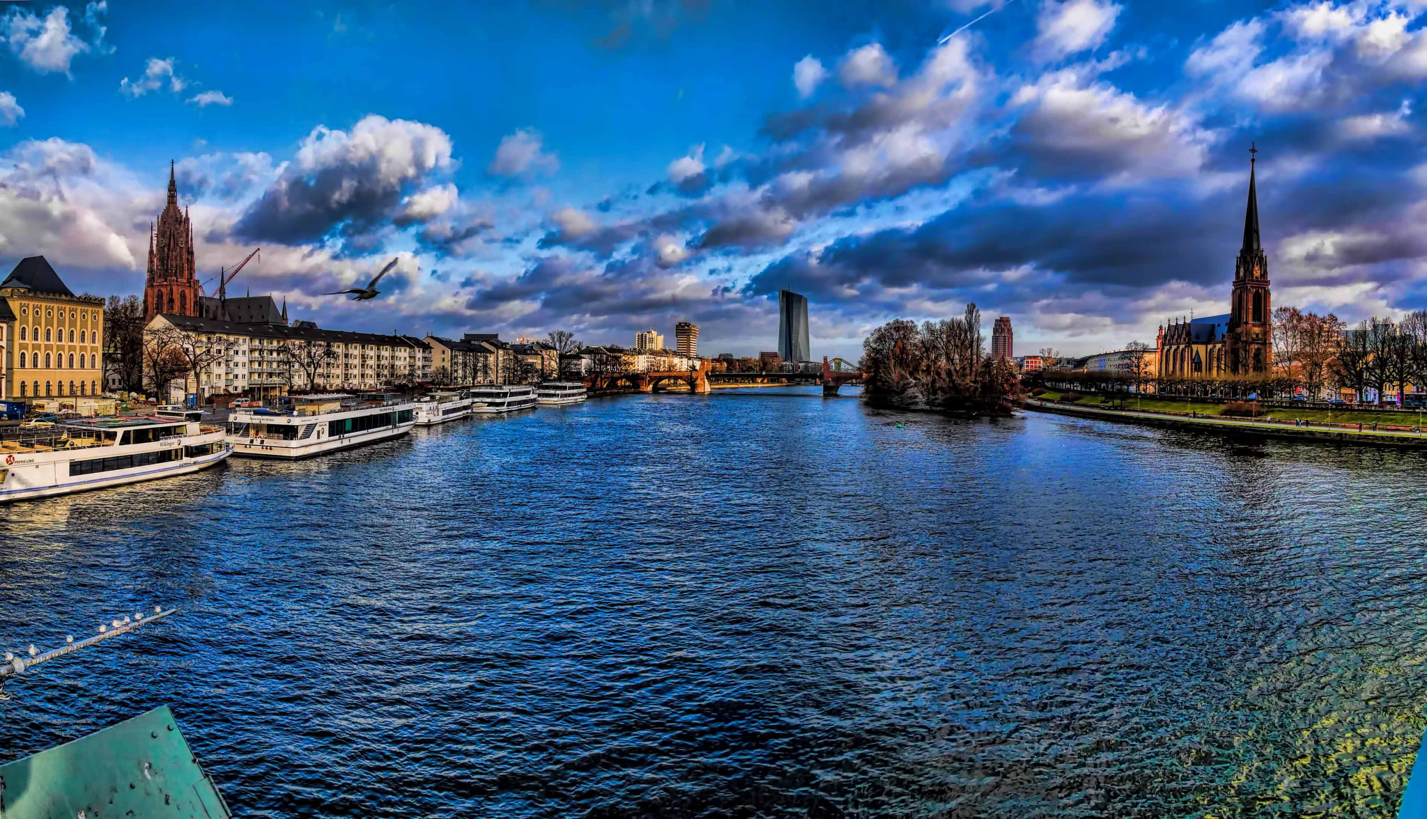 Panasonic Lumix DMC-GX7 sample photo. Frankfurt am main photography