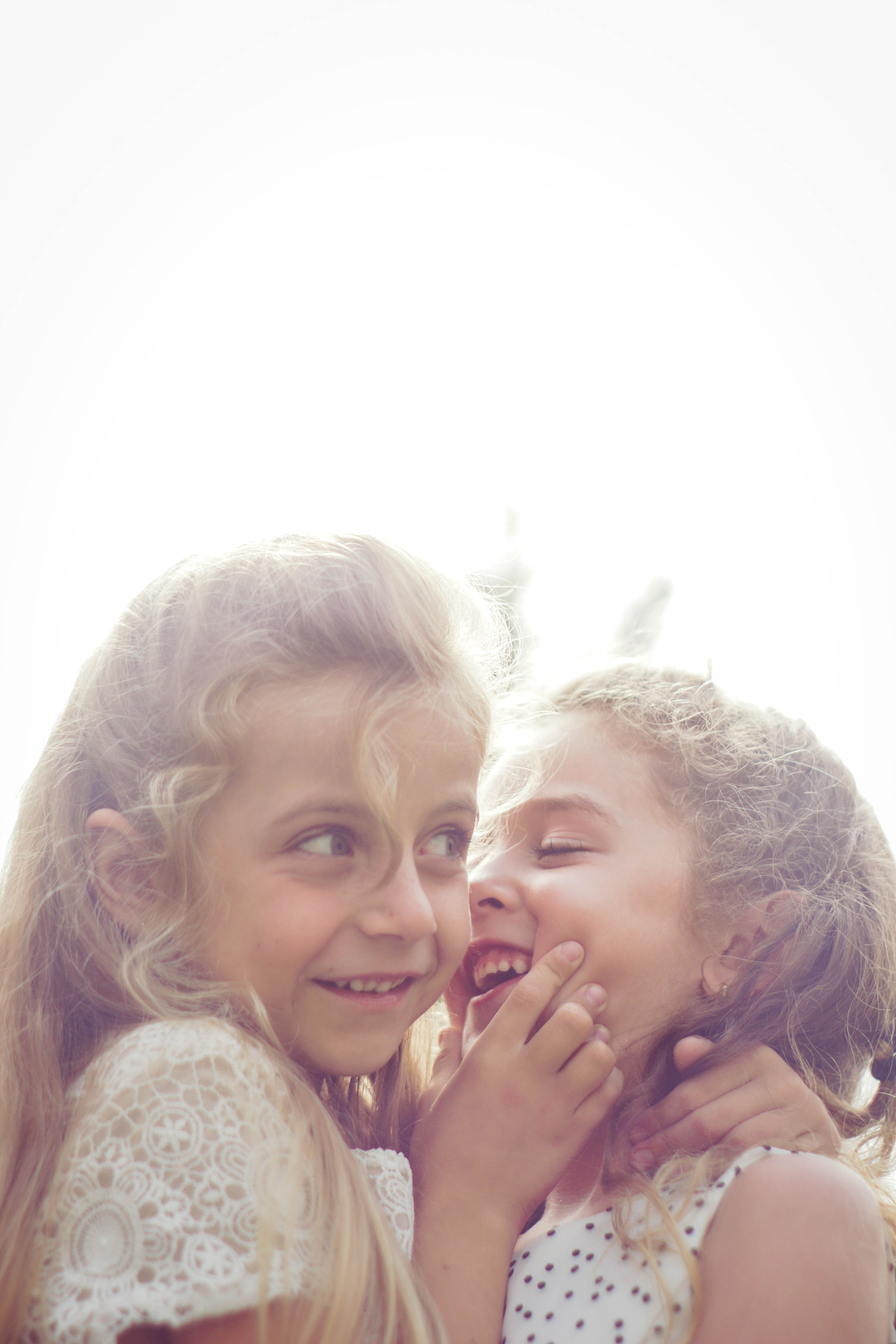 Sony SLT-A77 + Minolta AF 50mm F1.7 sample photo. Best friends - chiara y bianca photography