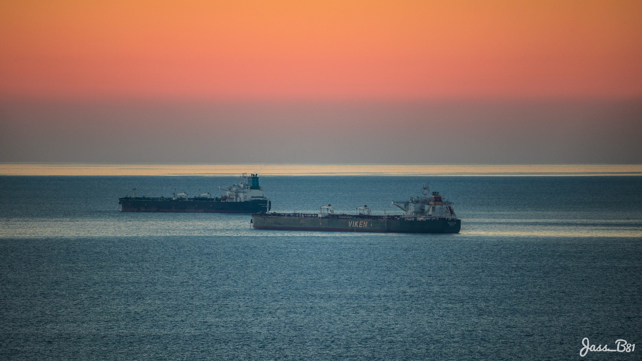 Canon EOS 750D (EOS Rebel T6i / EOS Kiss X8i) sample photo. Huyendo del ocaso... photography