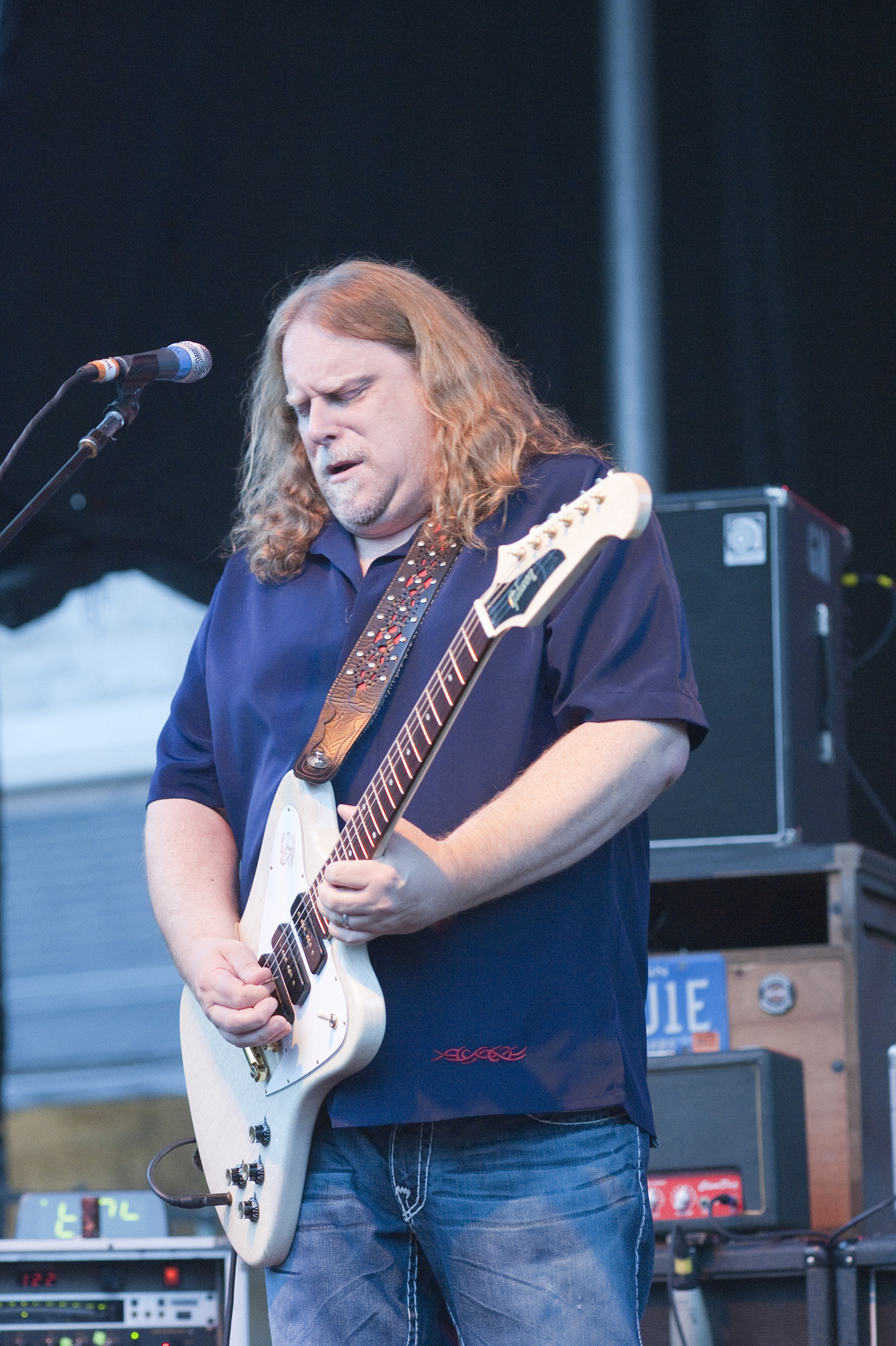 Nikon D700 + AF DC-Nikkor 135mm f/2 sample photo. Artscape arts festival, baltimore maryland 
warren haynes of government mule playing guitar on stage photography