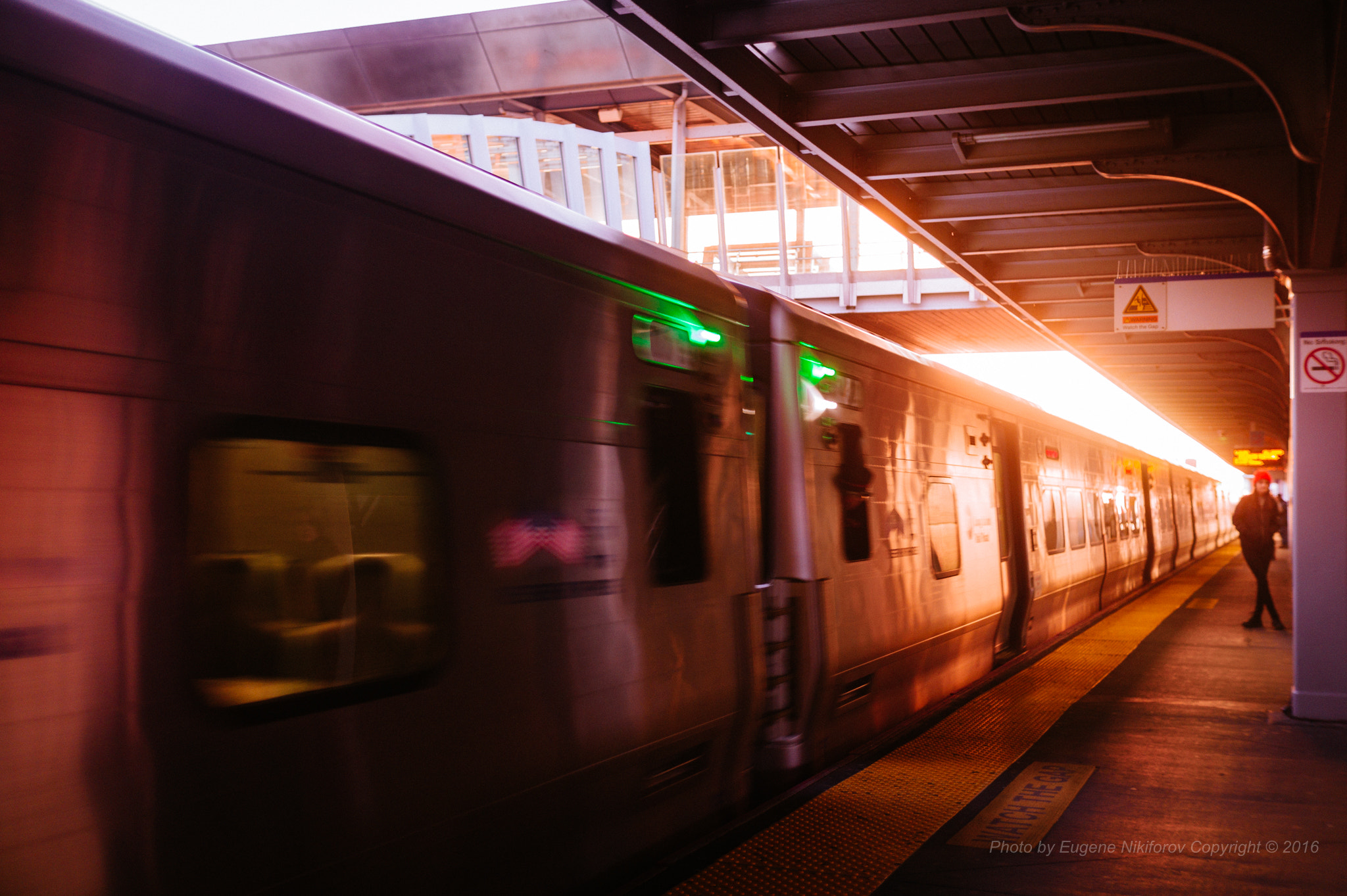 Leica Summilux-M 35mm F1.4 ASPH sample photo. Sunset, jamaica station, nyc photography