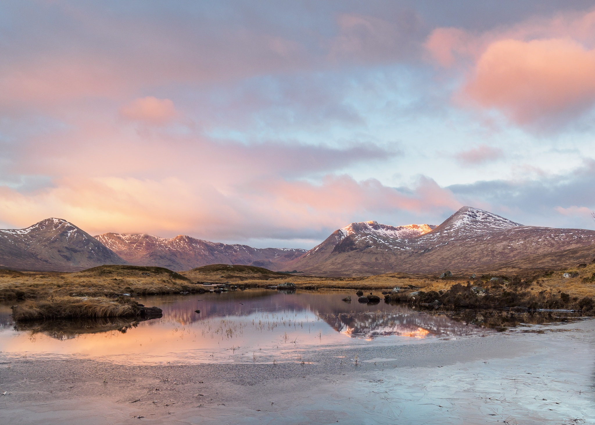 Olympus OM-D E-M5 II + OLYMPUS M.9-18mm F4.0-5.6 sample photo. Lochan na stainge sunrise photography