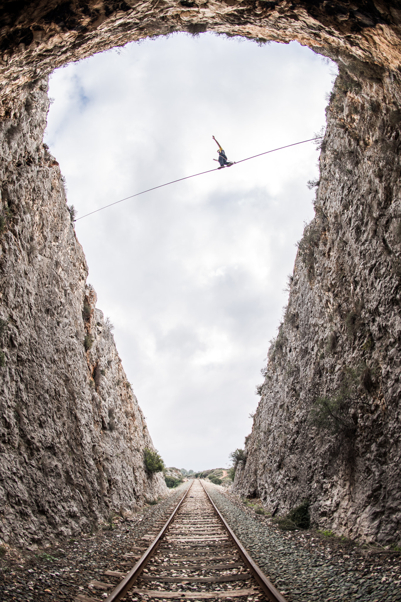 Nikon D810 + Nikon AF Fisheye-Nikkor 16mm F2.8D sample photo. Highline in bellús photography