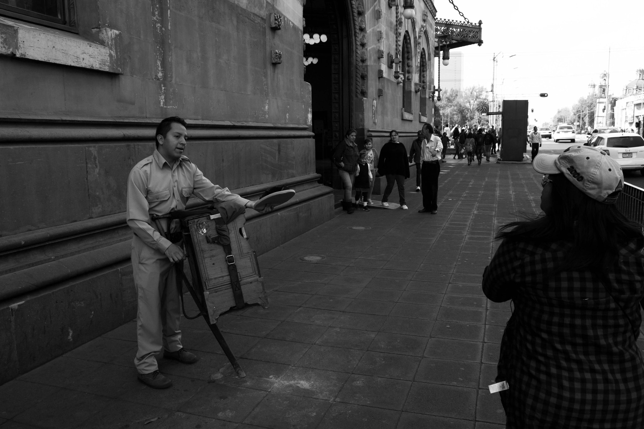 Tamron SP AF 17-50mm F2.8 XR Di II LD Aspherical (IF) sample photo. Amigo organillero. photography