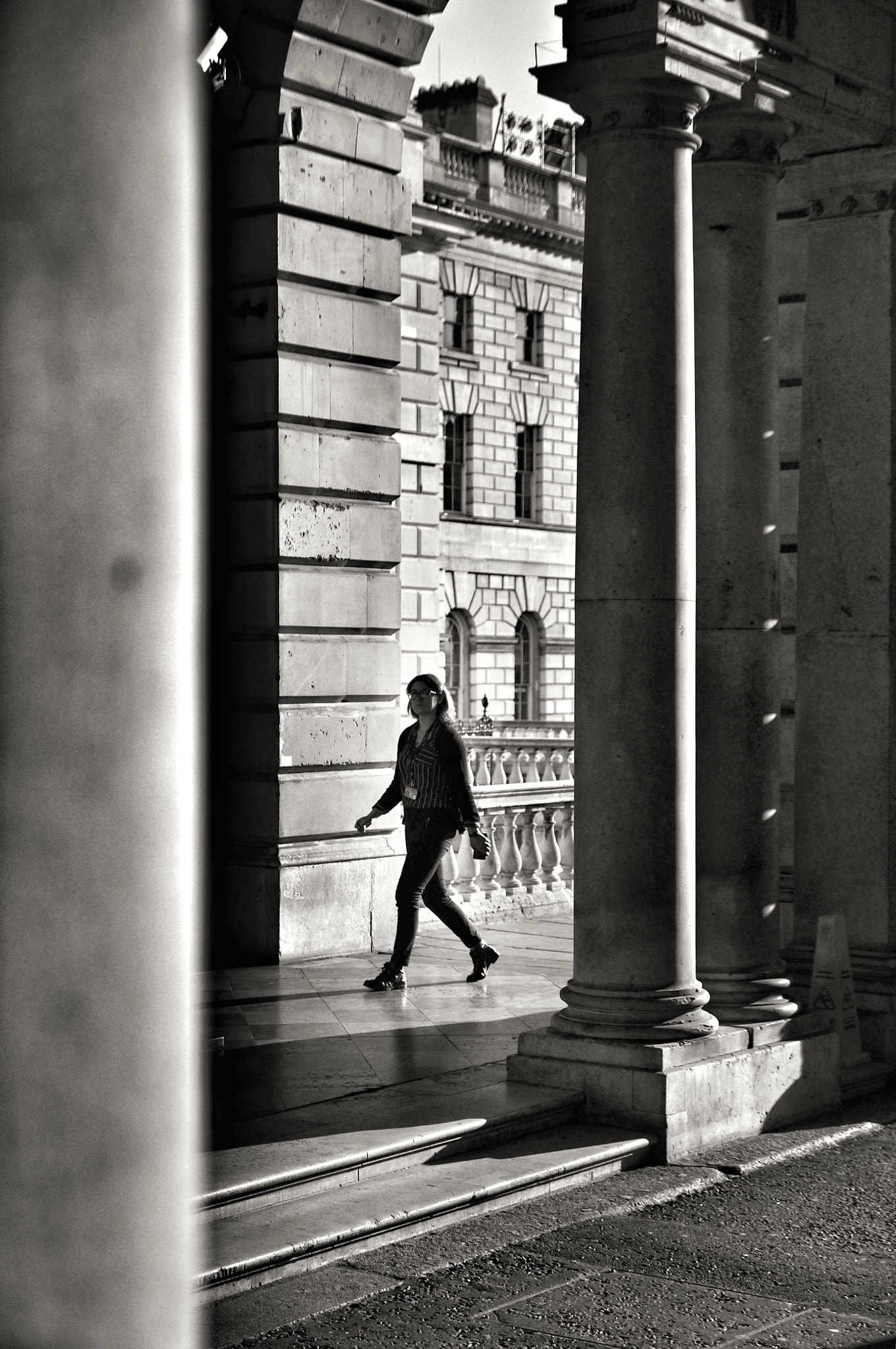 Pentax K-x + Sigma 17-70mm F2.8-4 DC Macro OS HSM sample photo. London streets photography