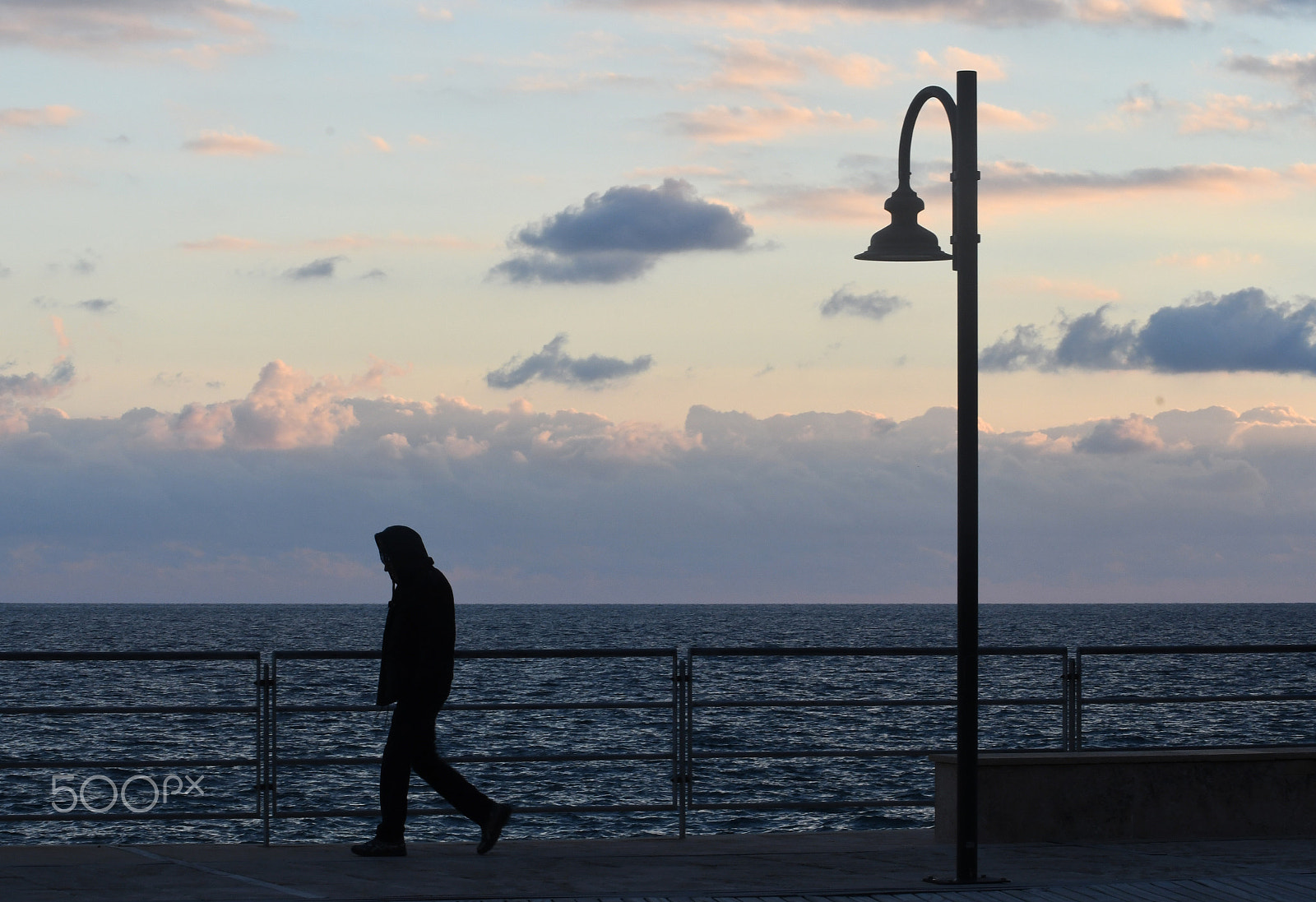 Nikon AF-S Nikkor 70-200mm F4G ED VR sample photo. Winter sunset in varigotti photography