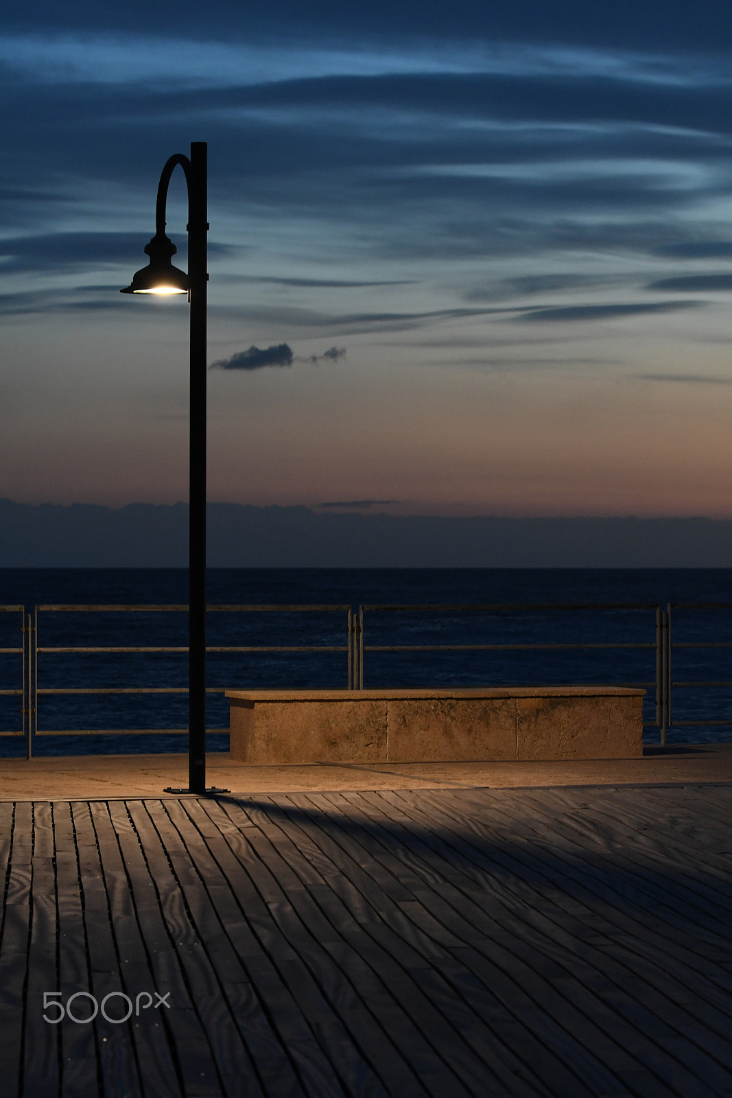 Nikon AF-S Nikkor 70-200mm F4G ED VR sample photo. Winter sunset in varigotti photography