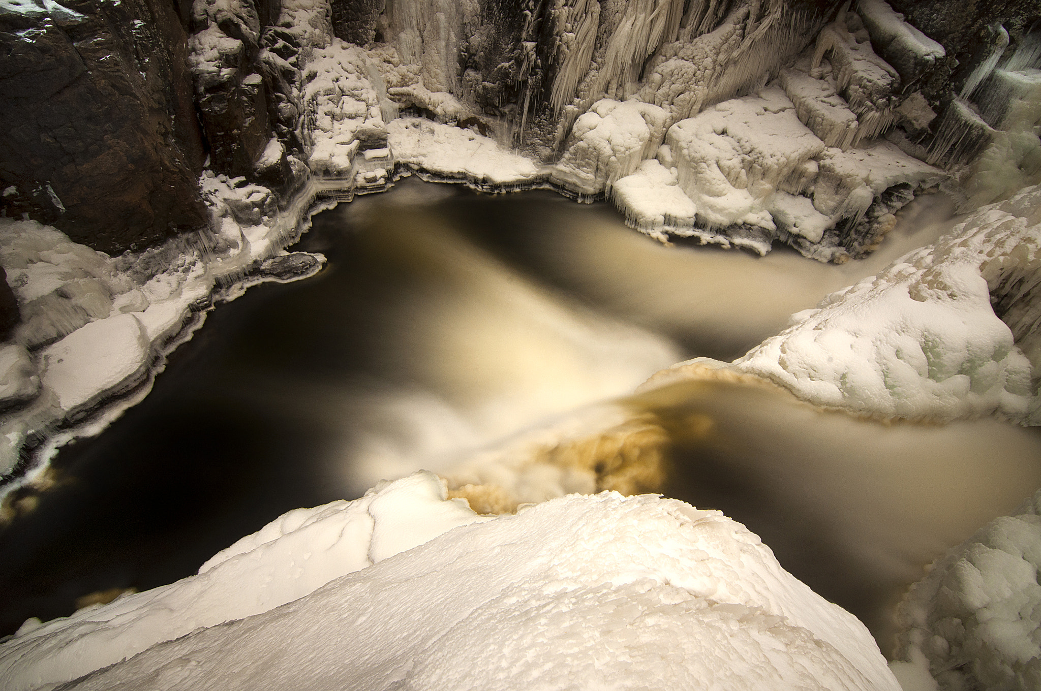 Nikon D5000 sample photo. Frozen wonder photography