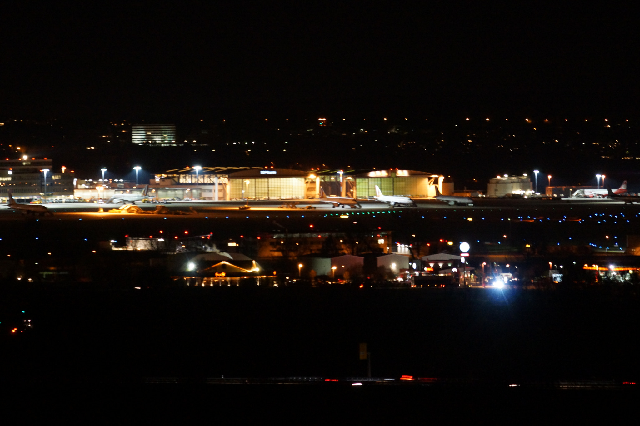 Sony SLT-A77 + Minolta/Sony AF 70-200mm F2.8 G sample photo. Airport by night photography