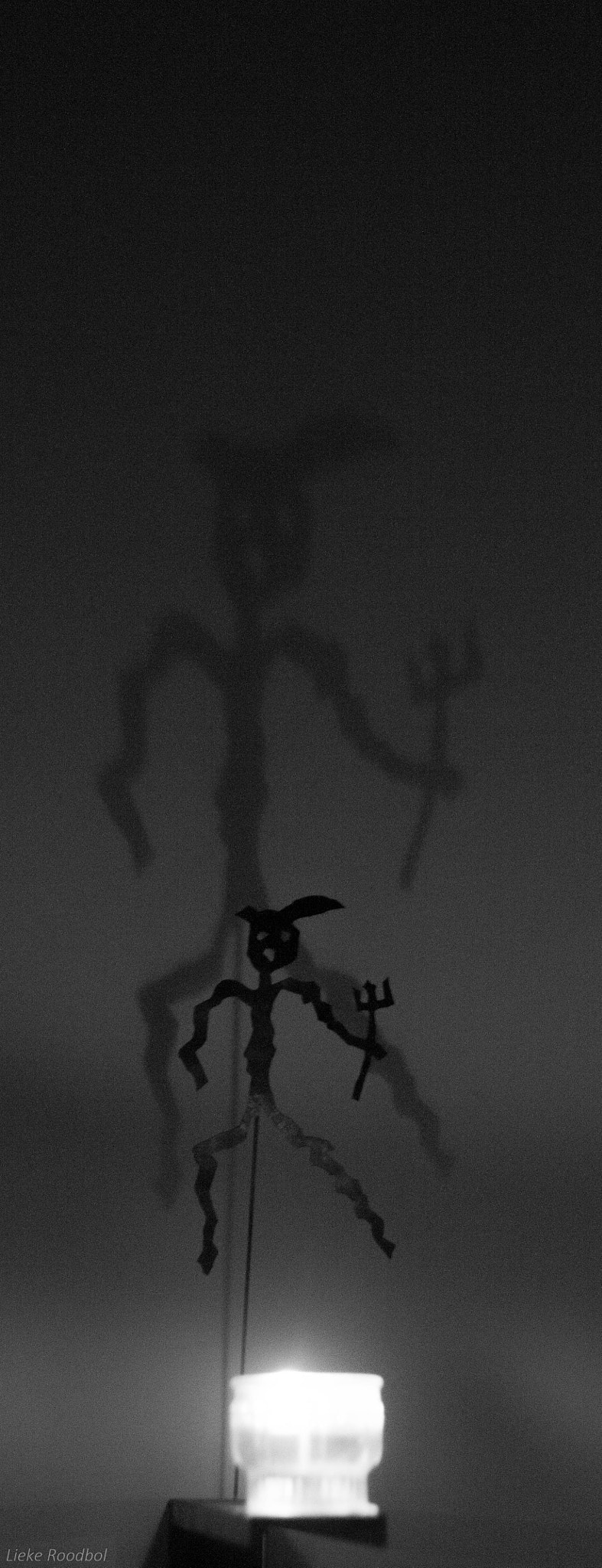 Sigma 17-70mm F2.8-4.5 DC Macro Asp. IF sample photo. Scary shadows photography