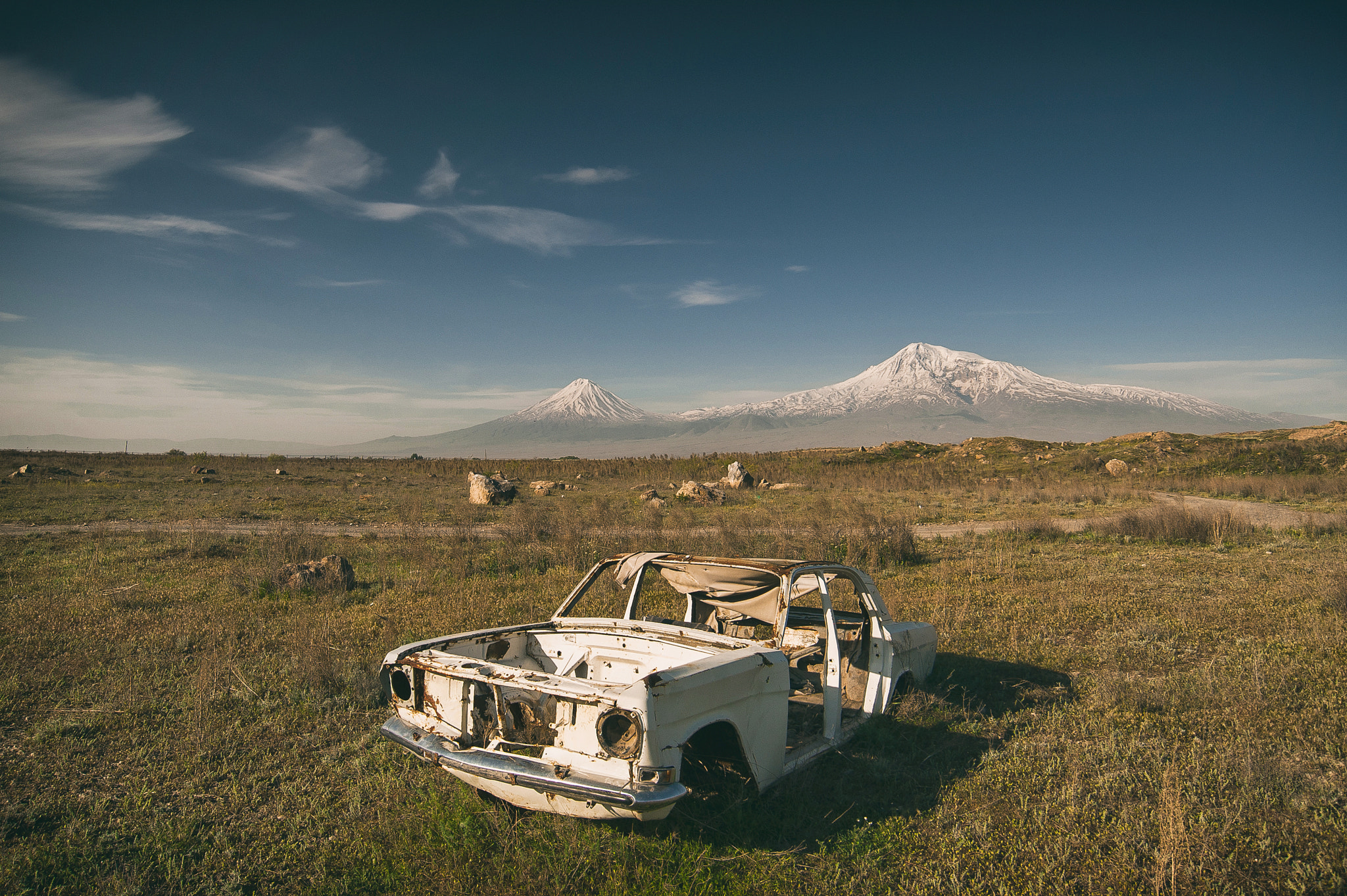 Nikon D700 + Nikon AF Nikkor 18-35mm F3.5-4.5D IF ED sample photo. Abandoned car in armenia photography