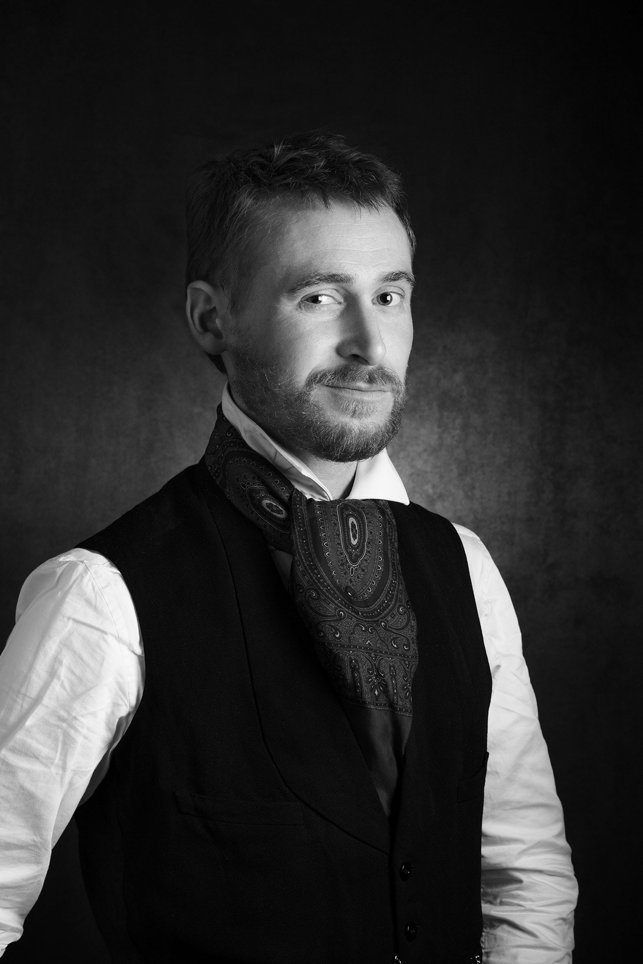 Canon EOS 5DS + Canon EF 85mm F1.2L II USM sample photo. Homme 1900 photography