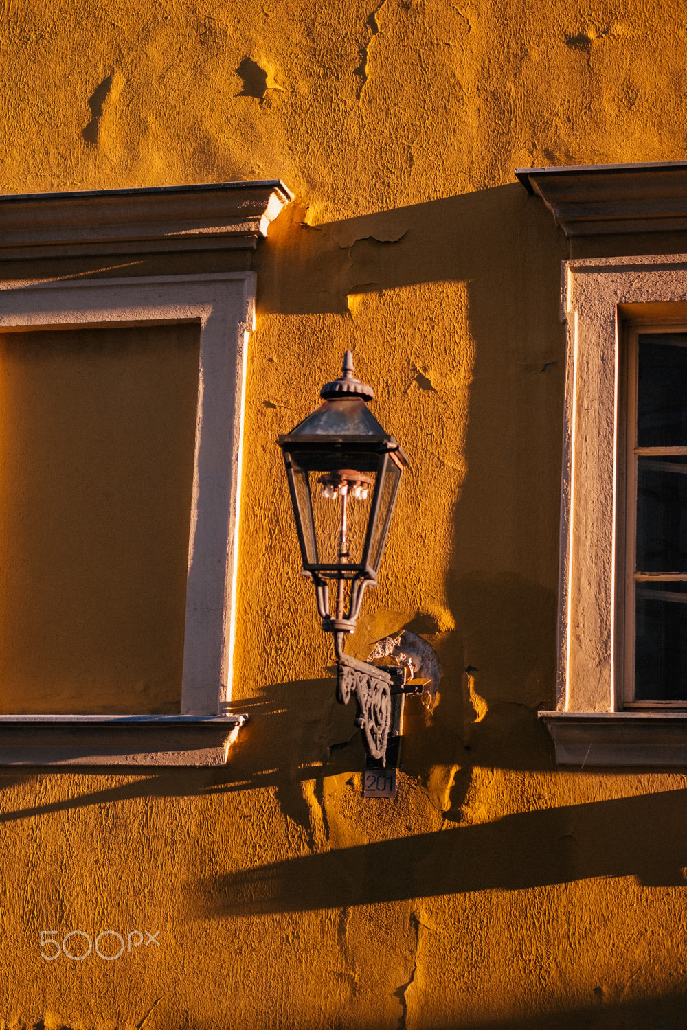 Fujifilm X-E2S + Fujifilm XF 56mm F1.2 R sample photo. Zagreb lamp photography