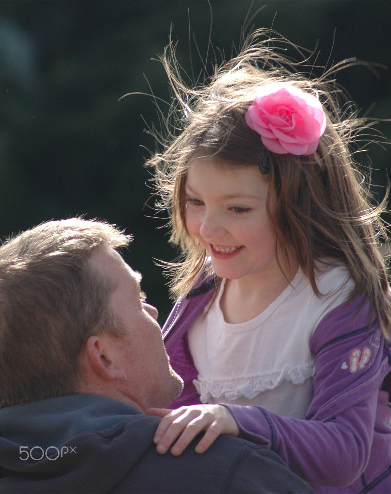 AF Zoom-Nikkor 80-200mm f/4.5-5.6D sample photo. Daughter and dad photography