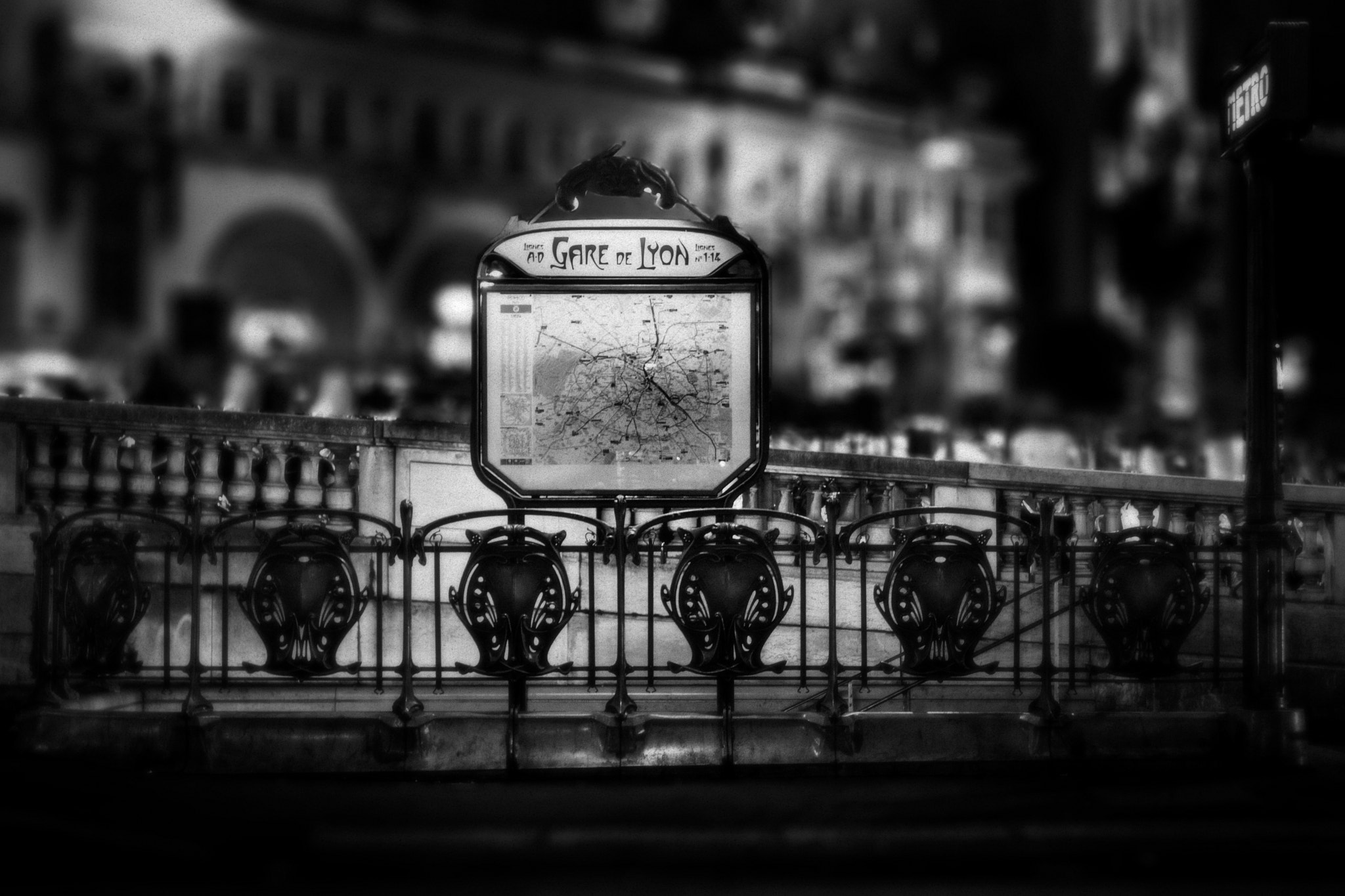 Canon EF 16-35mm F2.8L II USM sample photo. Gare de lyon photography