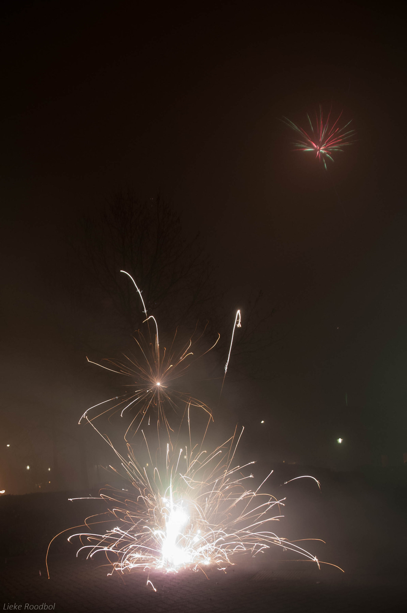Sigma 17-70mm F2.8-4.5 DC Macro Asp. IF sample photo. Fire fountain  photography