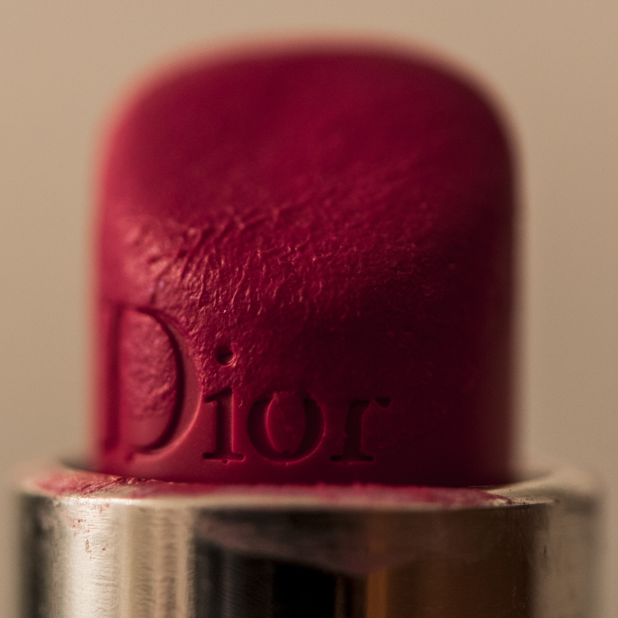 Nikon AF-S Micro-Nikkor 105mm F2.8G IF-ED VR sample photo. Dior labial photography