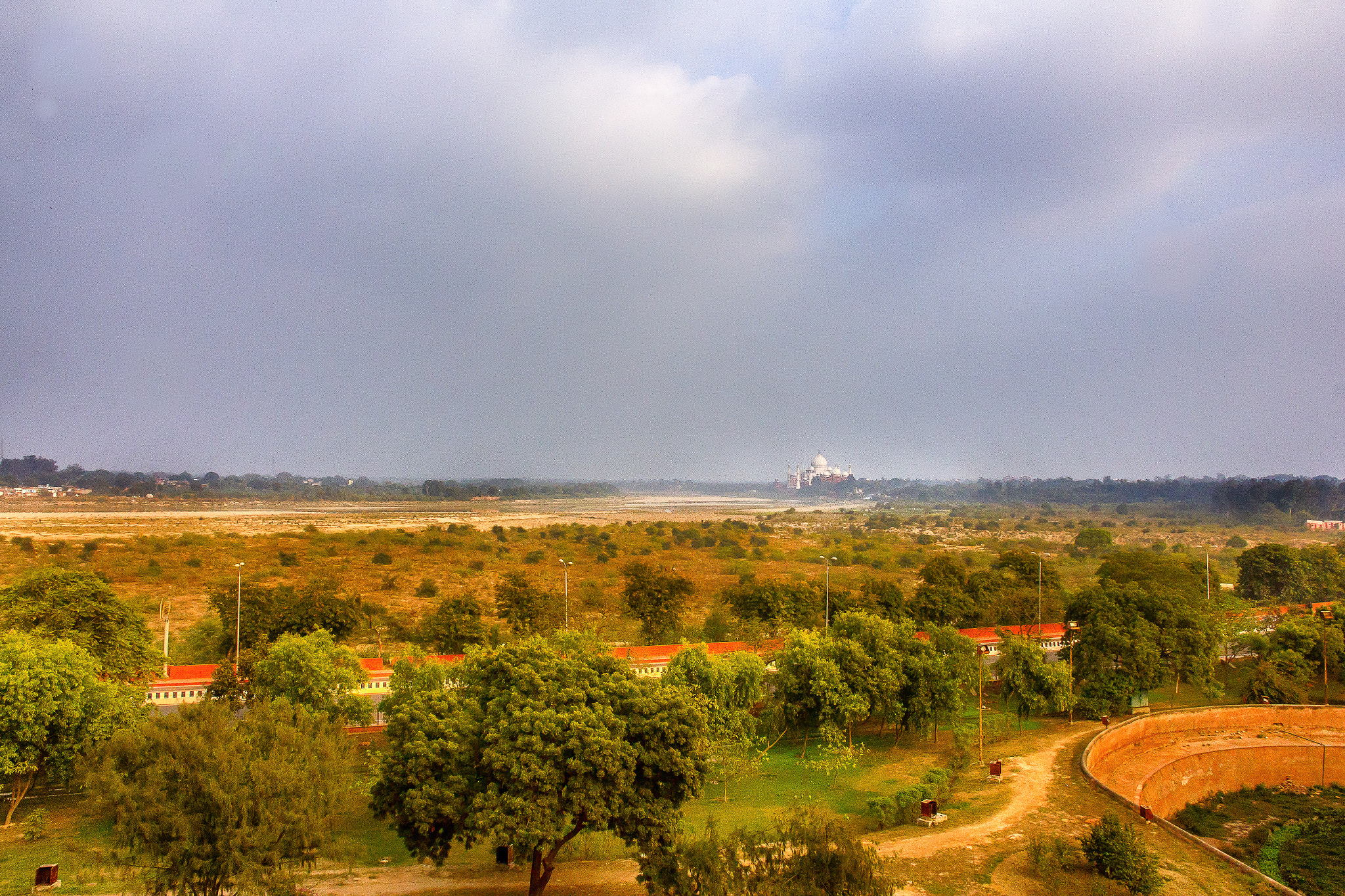 Canon EOS 550D (EOS Rebel T2i / EOS Kiss X4) sample photo. Taj from agra fort photography