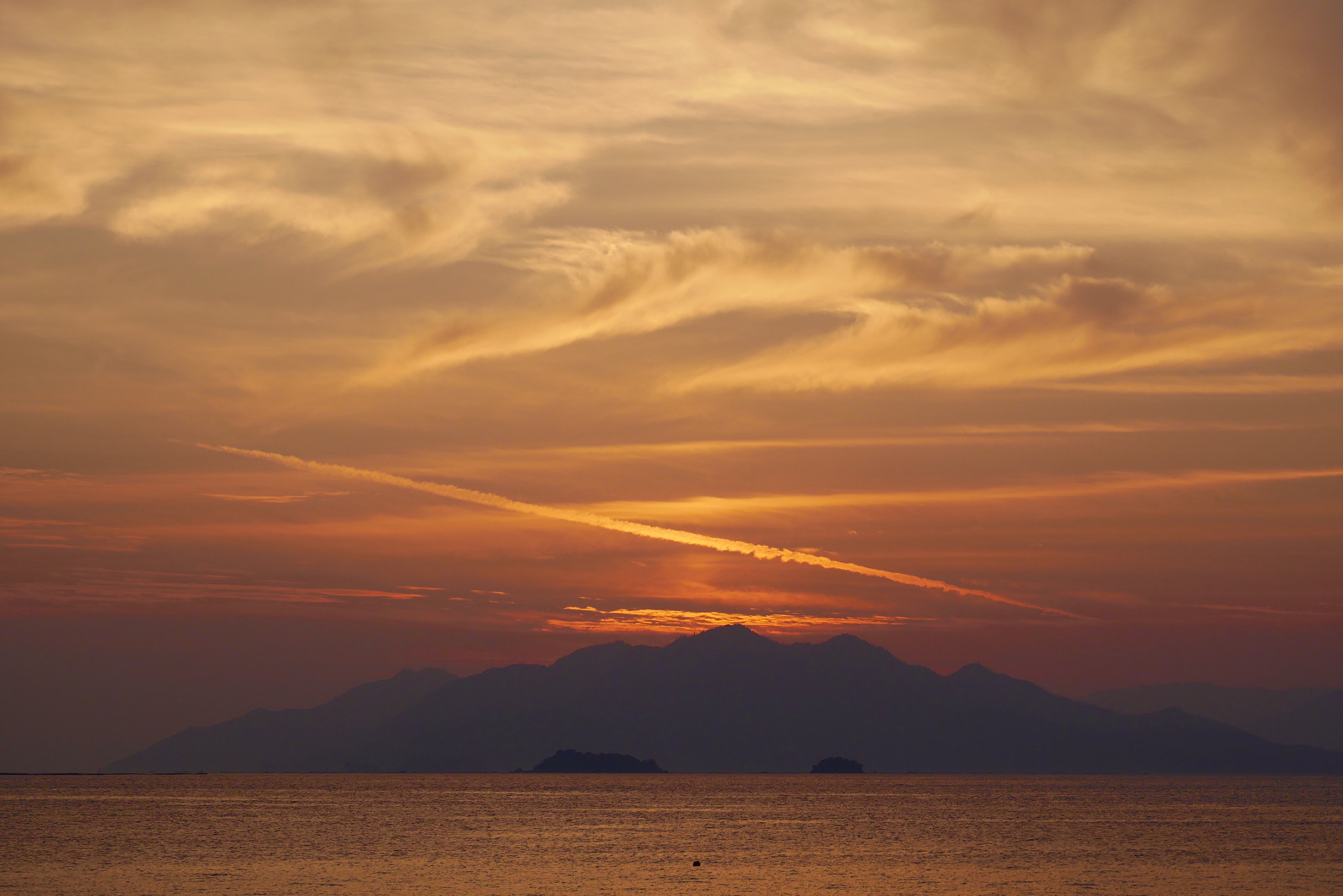 LUMIX G VARIO 35-100/F4.0-5.6 sample photo. 宮島の夕焼け miyajima sunset photography
