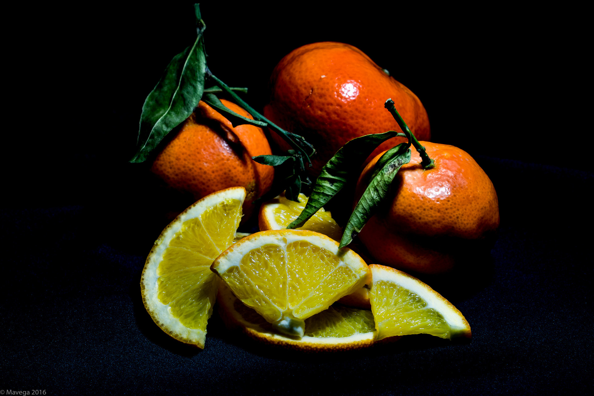 Sony a6300 + E 50mm F1.8 OSS sample photo. Tangerines photography