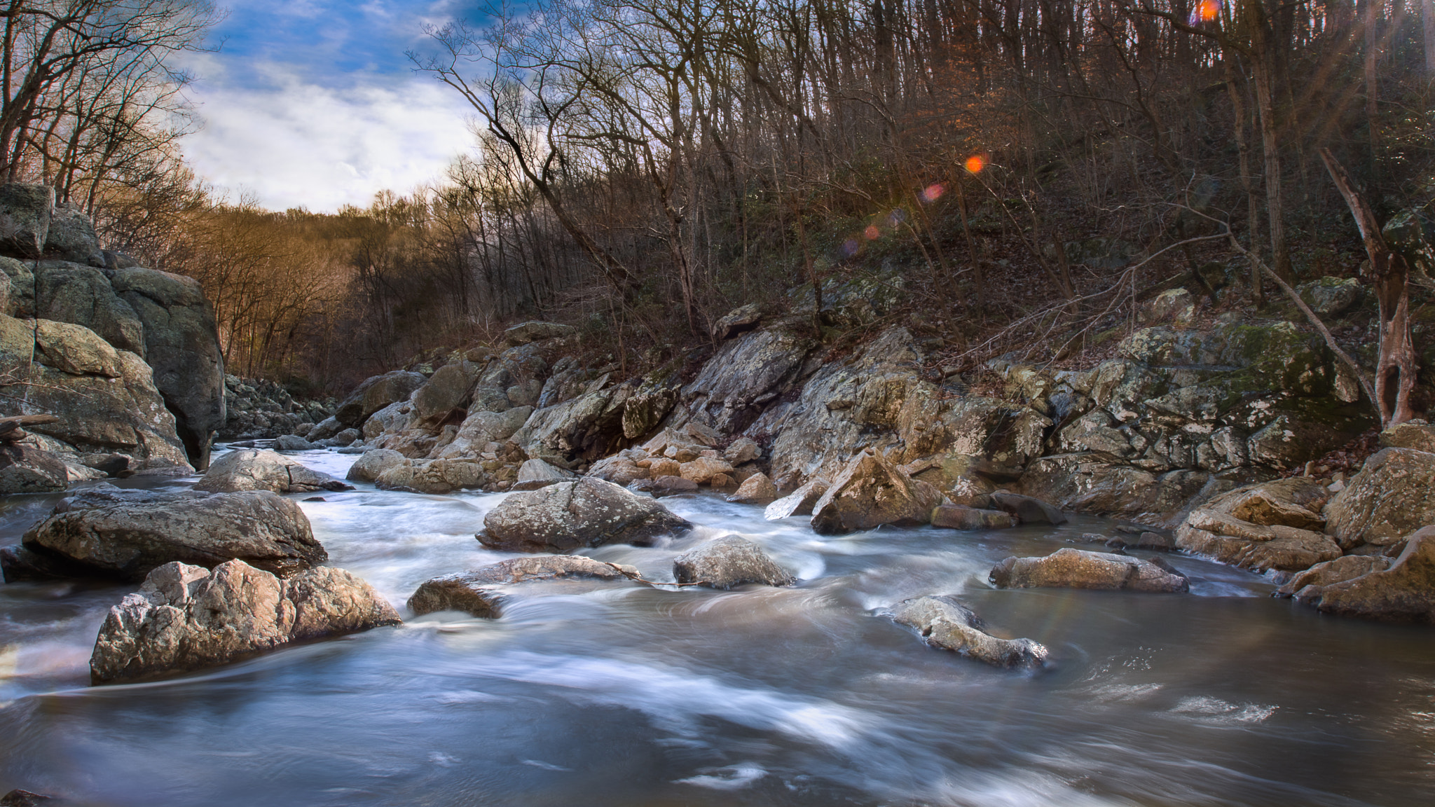 Nikon AF-S Nikkor 17-35mm F2.8D ED-IF sample photo. "difficult run #2" photography